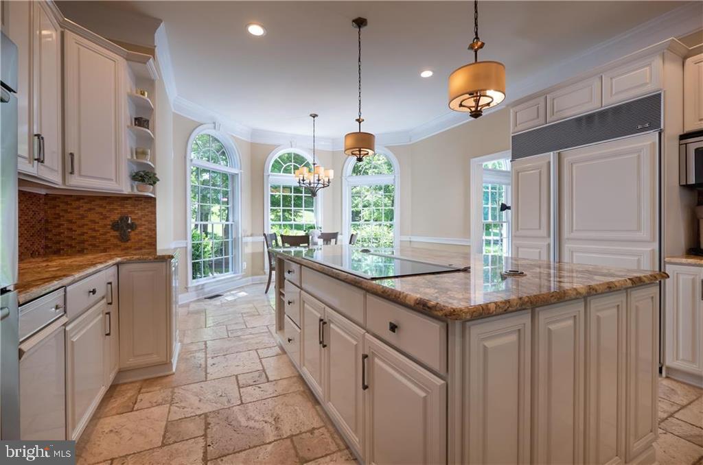 WEYHILL WOODS - Residential