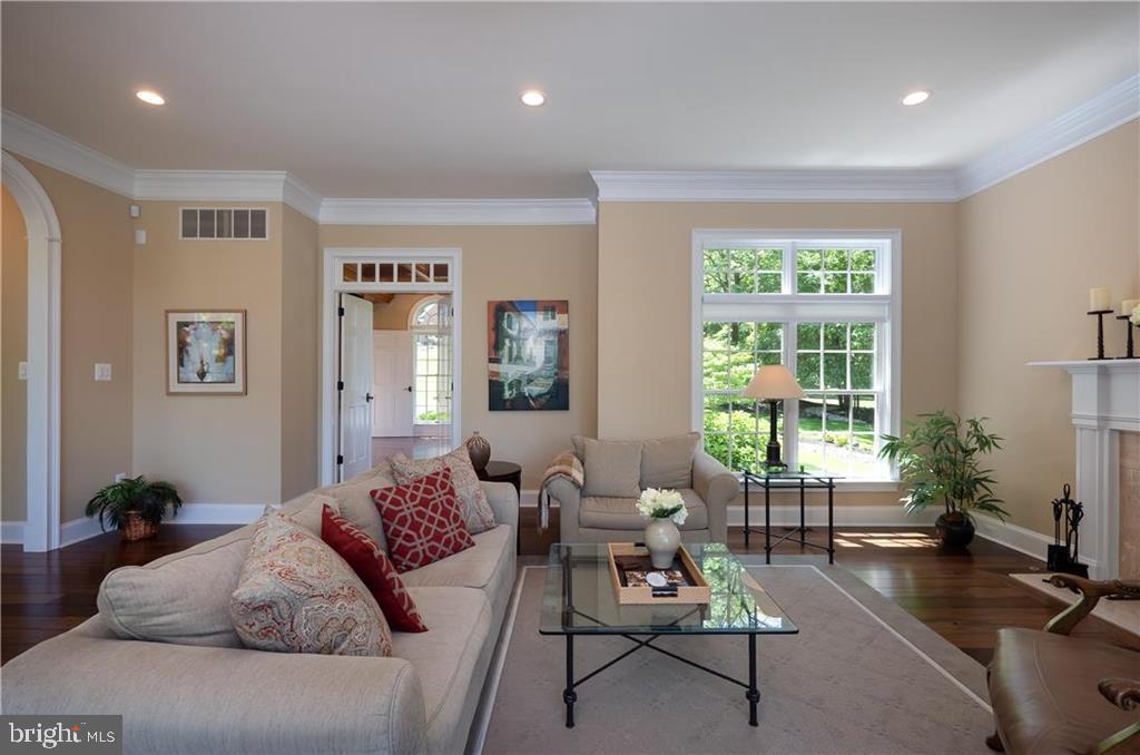 WEYHILL WOODS - Residential