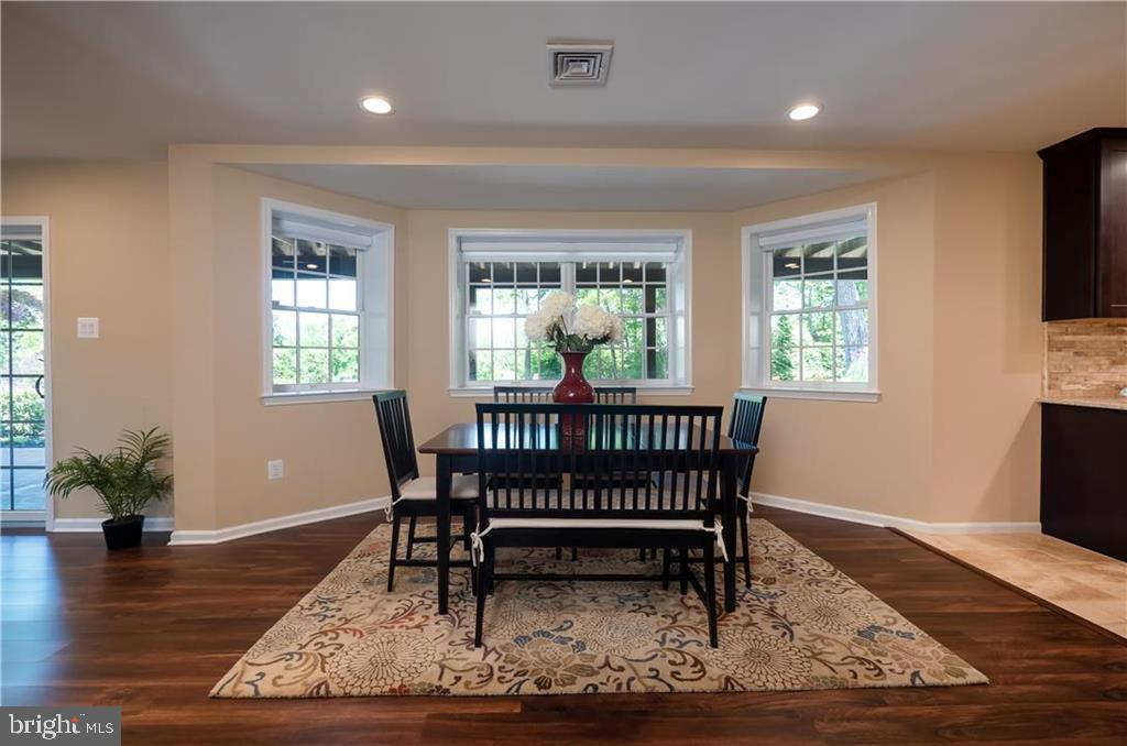 WEYHILL WOODS - Residential