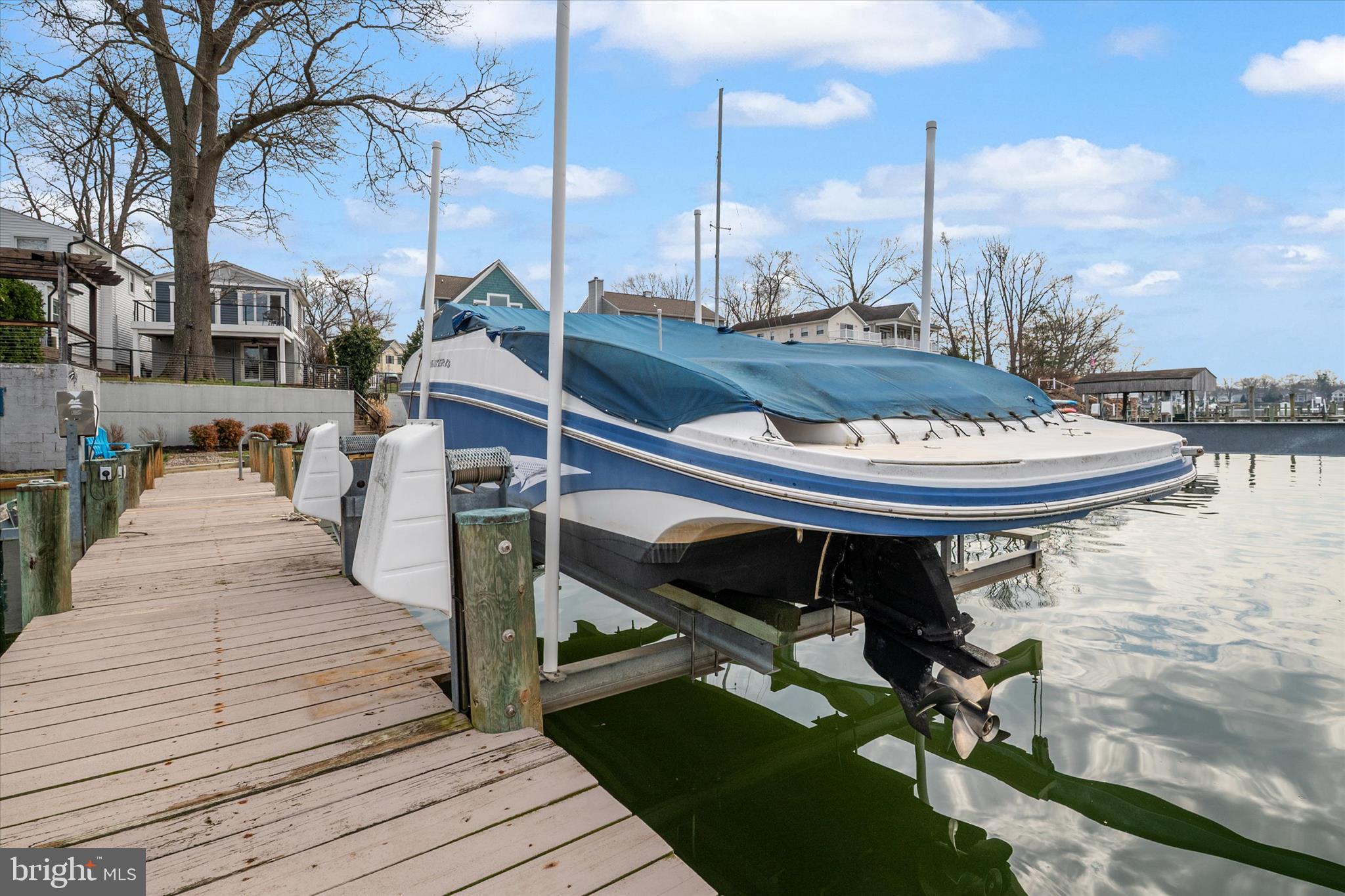 UPPER MAGOTHY BEACH - Residential