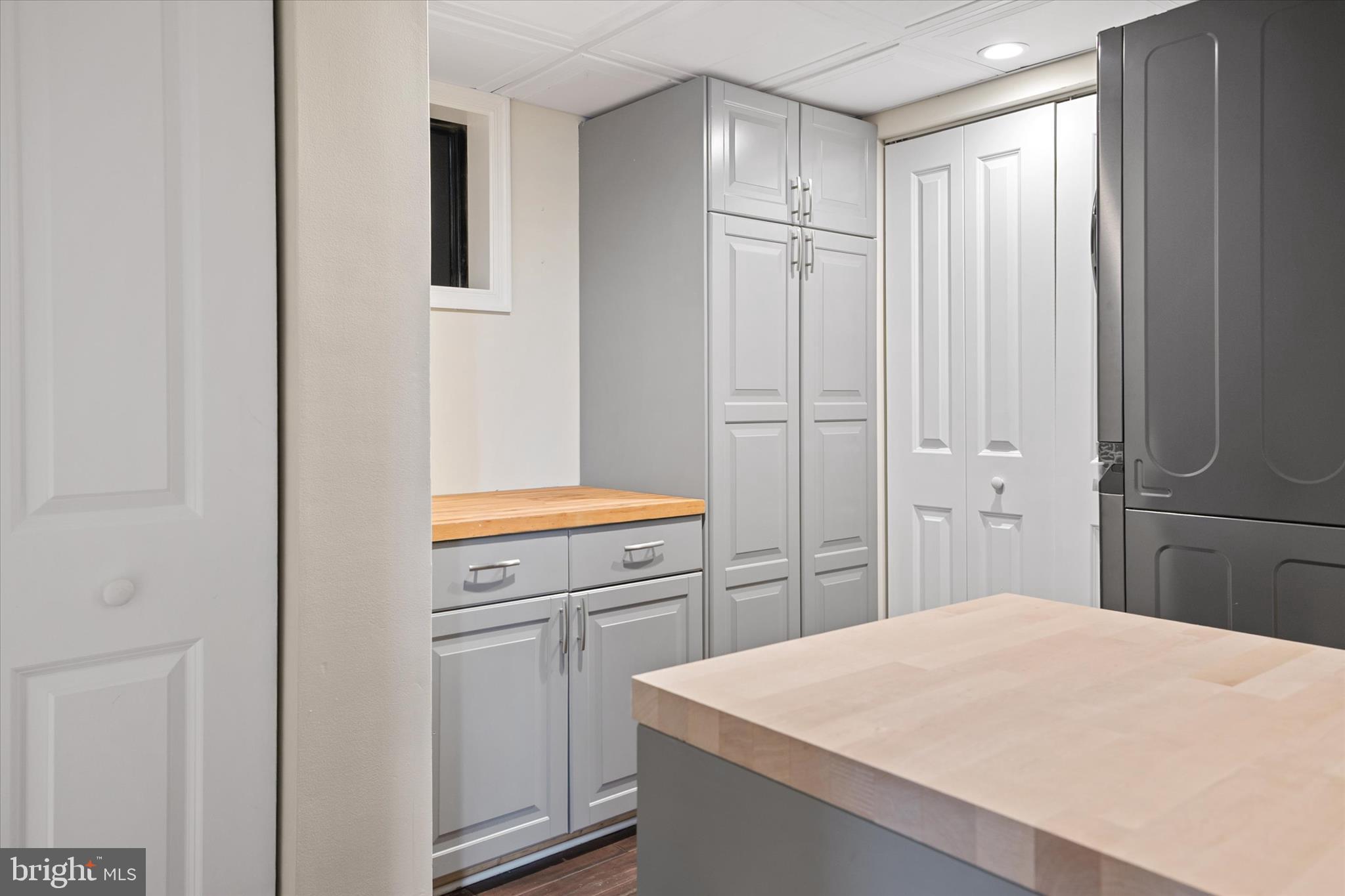 UPPER MAGOTHY BEACH - Residential