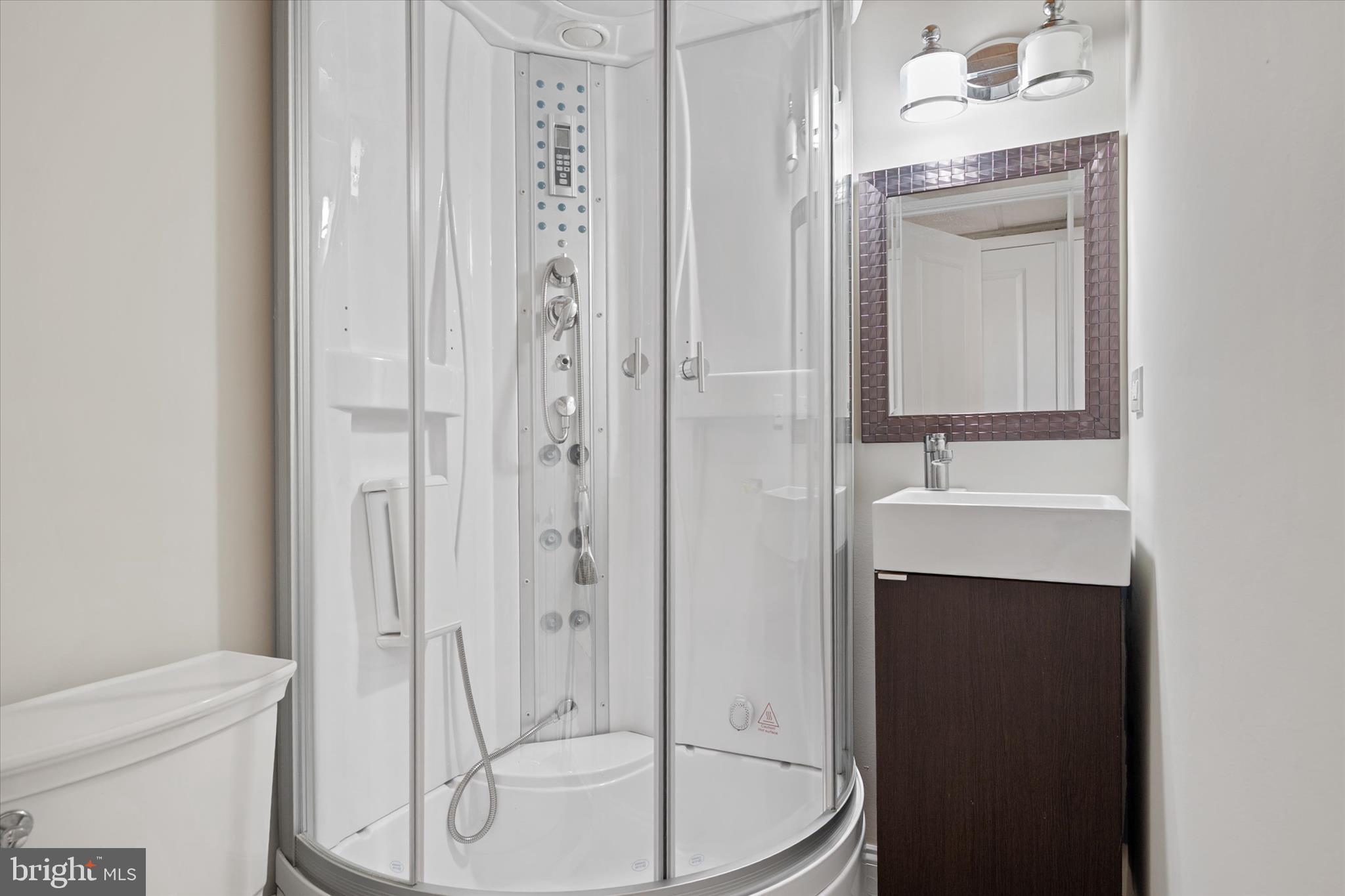 UPPER MAGOTHY BEACH - Residential