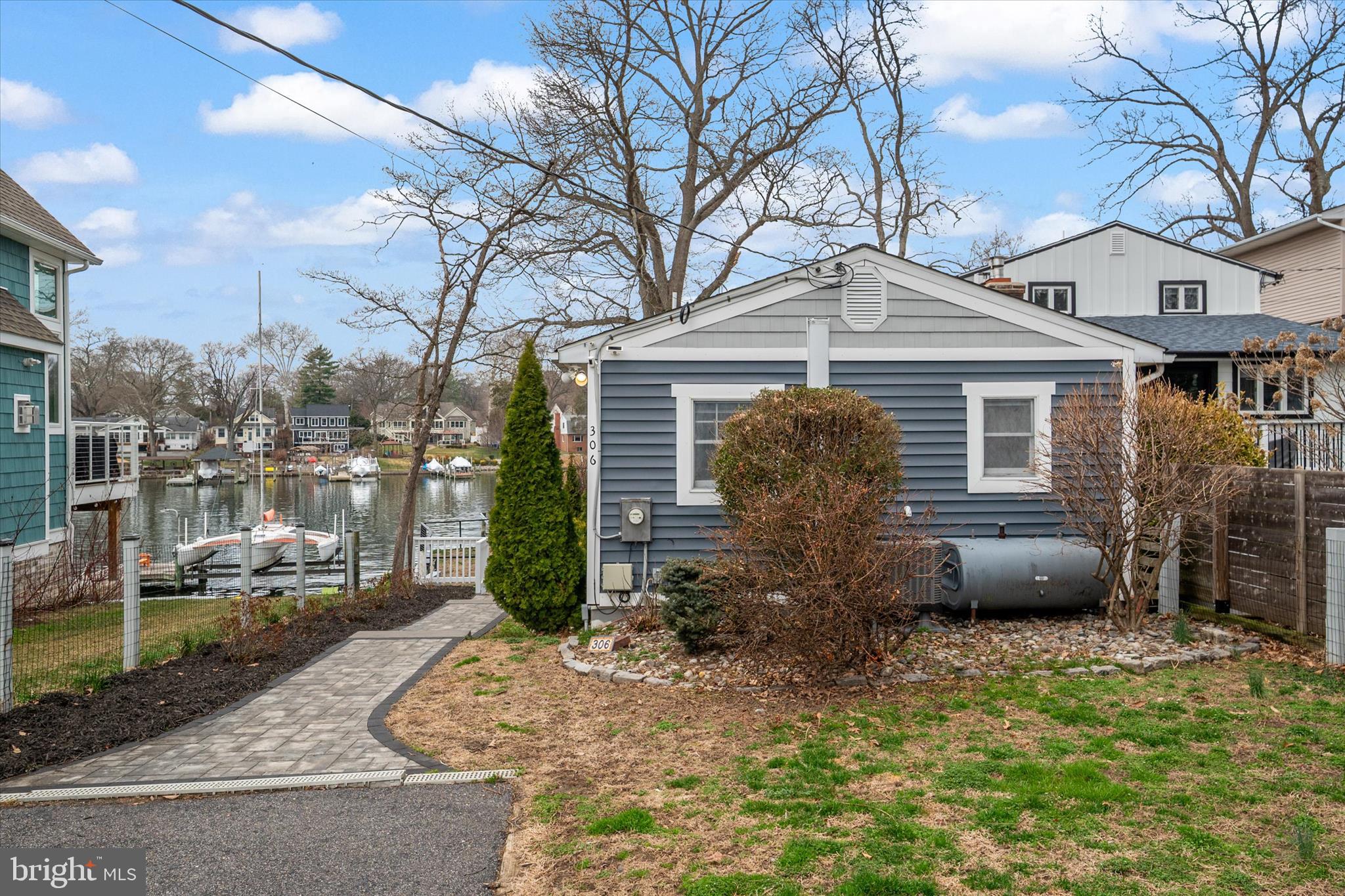 UPPER MAGOTHY BEACH - Residential