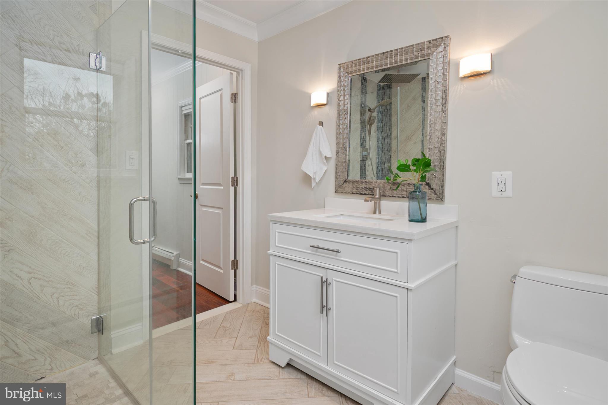 UPPER MAGOTHY BEACH - Residential