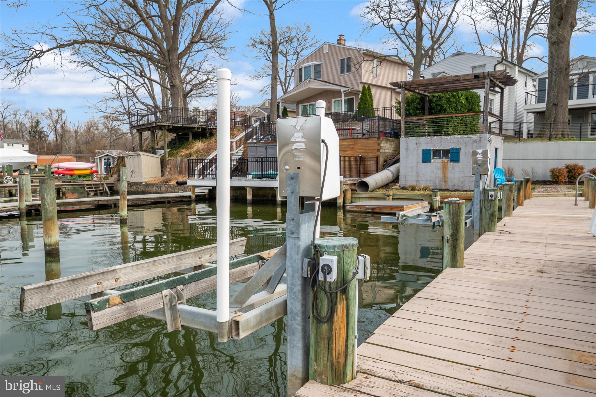 UPPER MAGOTHY BEACH - Residential