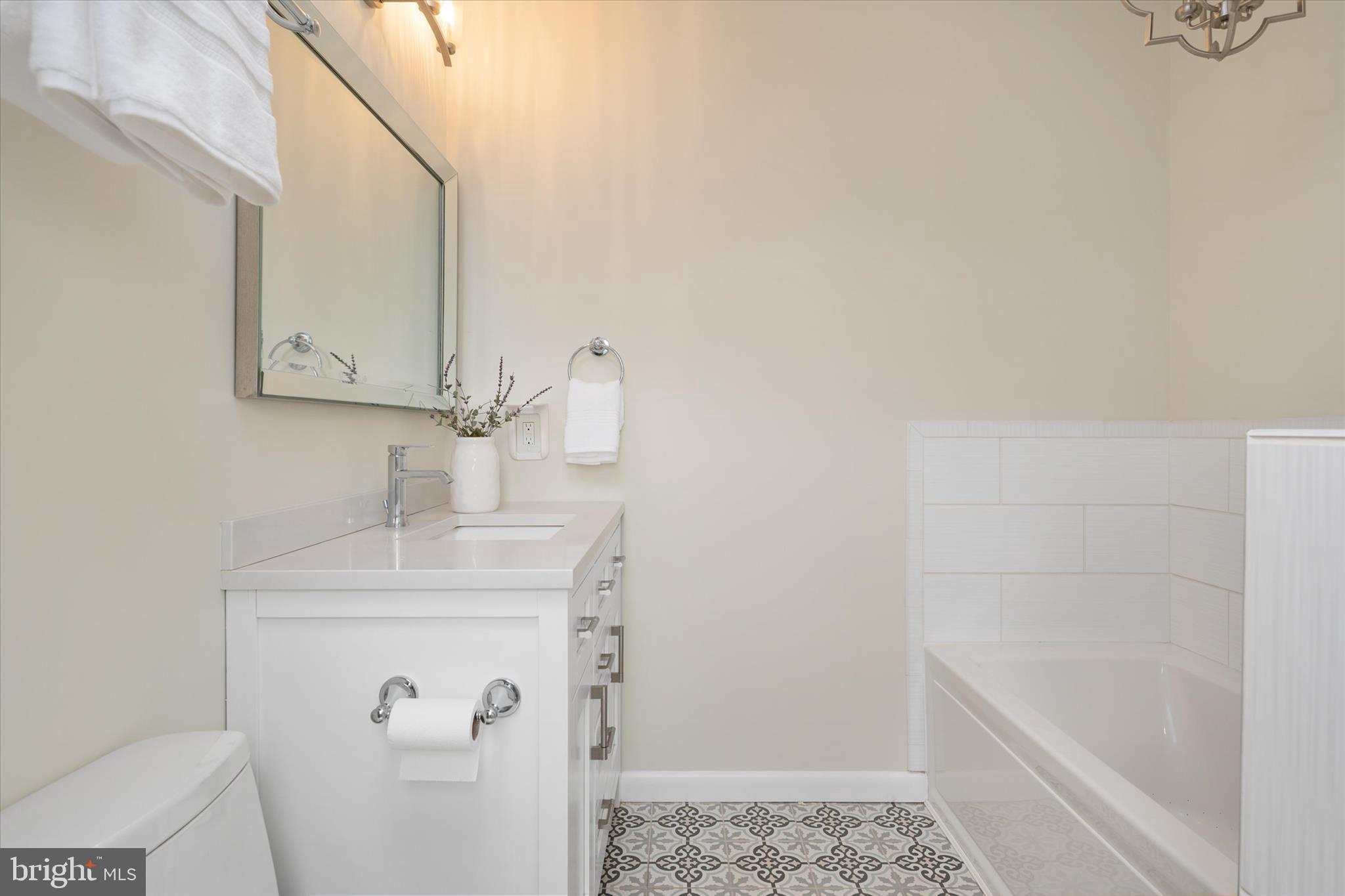 UPPER MAGOTHY BEACH - Residential