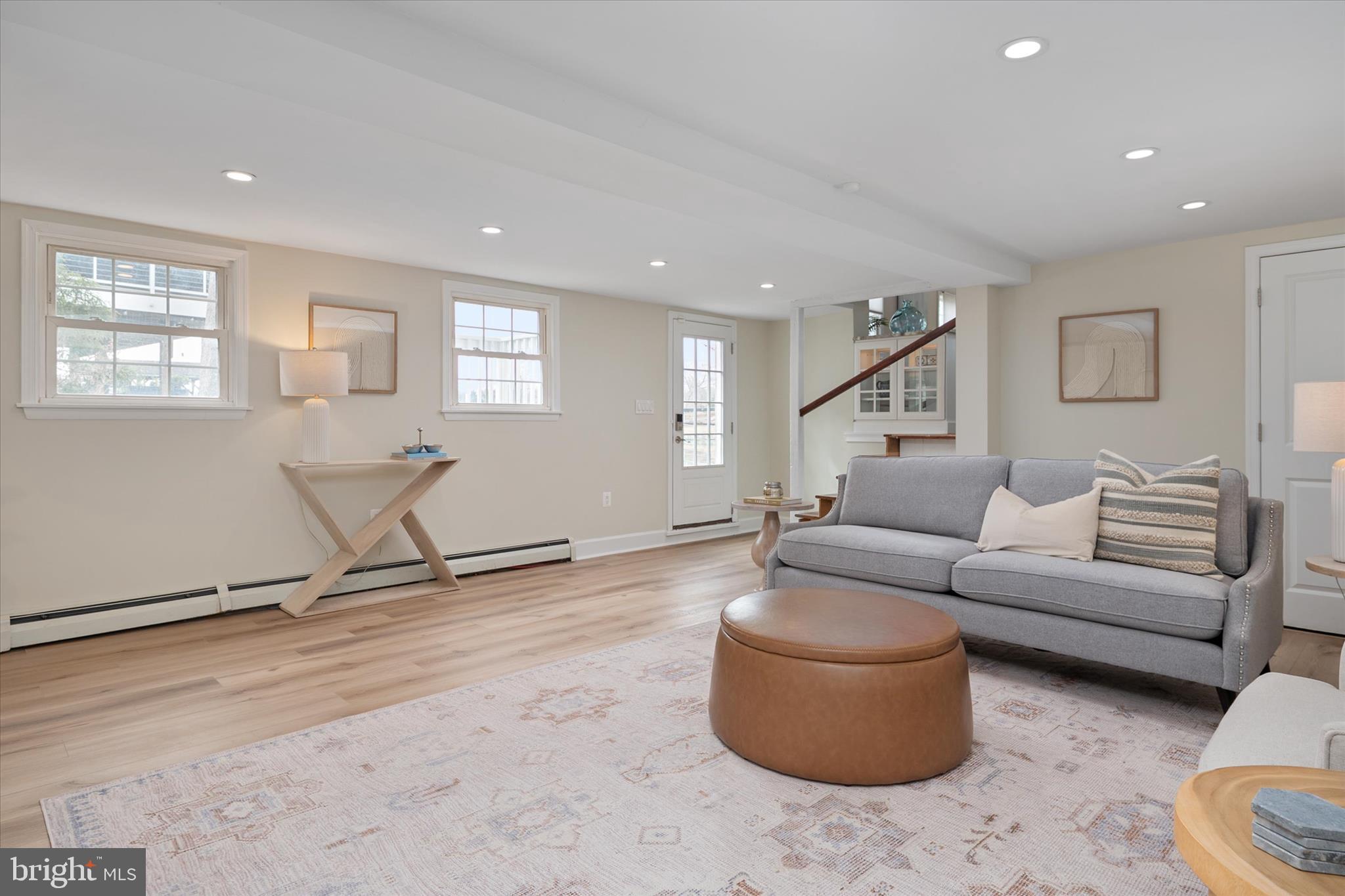 UPPER MAGOTHY BEACH - Residential