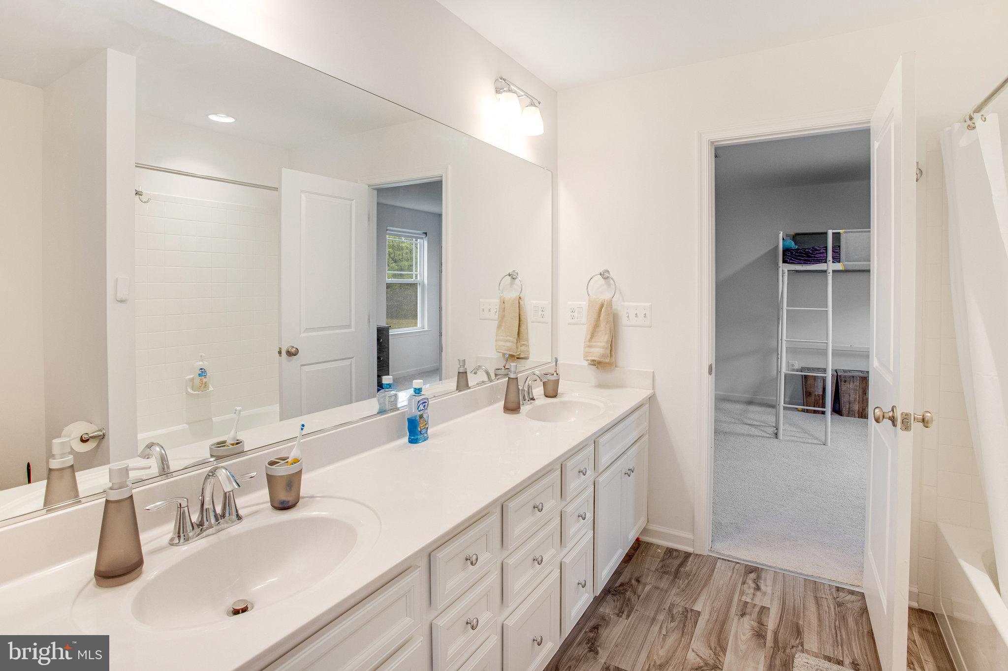 EMBREY MILL - Residential Lease