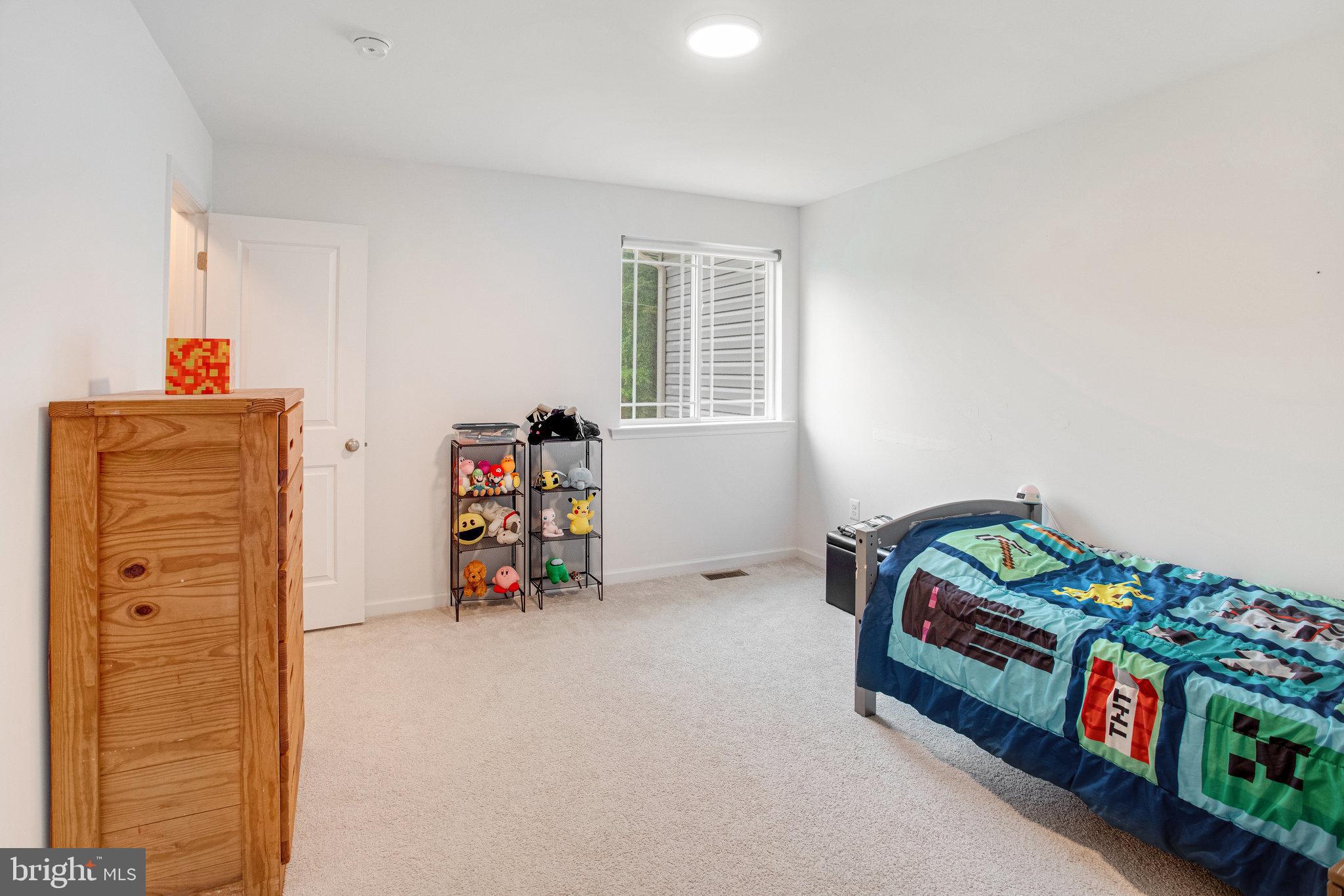 EMBREY MILL - Residential Lease