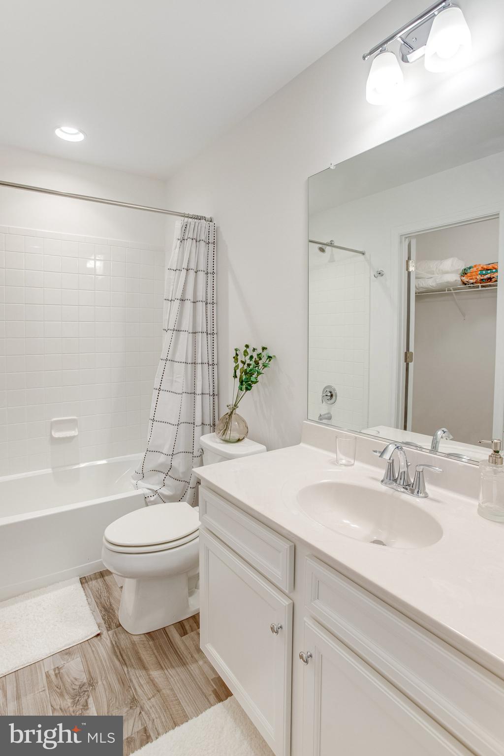 EMBREY MILL - Residential Lease