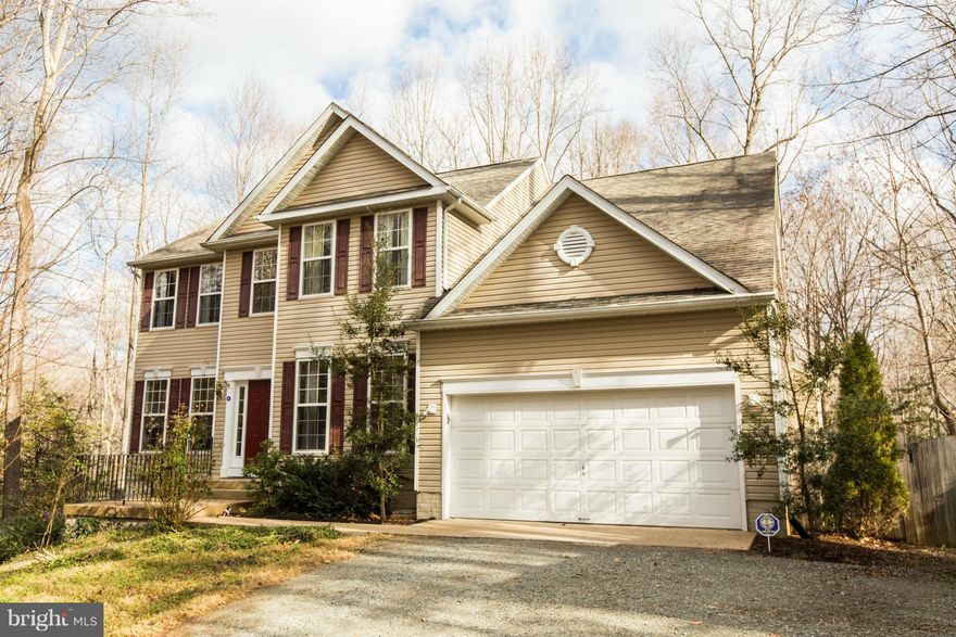 Come see this private & beautiful landscaped Colonial in Fox Run! Large 2 Story Colonial with completely finished walkoutbasement w/ inlaw suite. Many upgrades, 42" cabinets, 6 burner stove, soaking tub in master bath, SS steel appliances, gas fp, crown, chair, large MBR, fenced backyard, beautiful open floor plan. Possible 6th bedroom NTC. Easy commute to Dahlgren or Fredericksburg area.