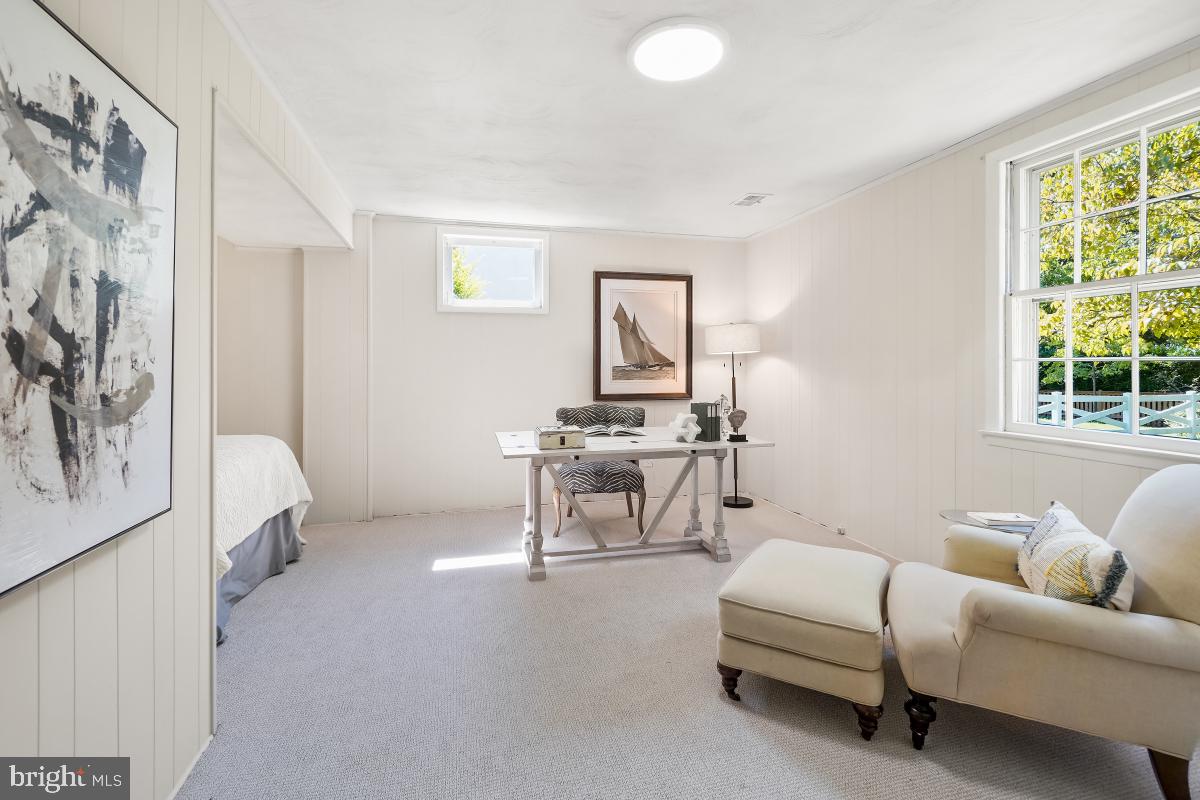 ROCKVILLE ESTATES - Residential