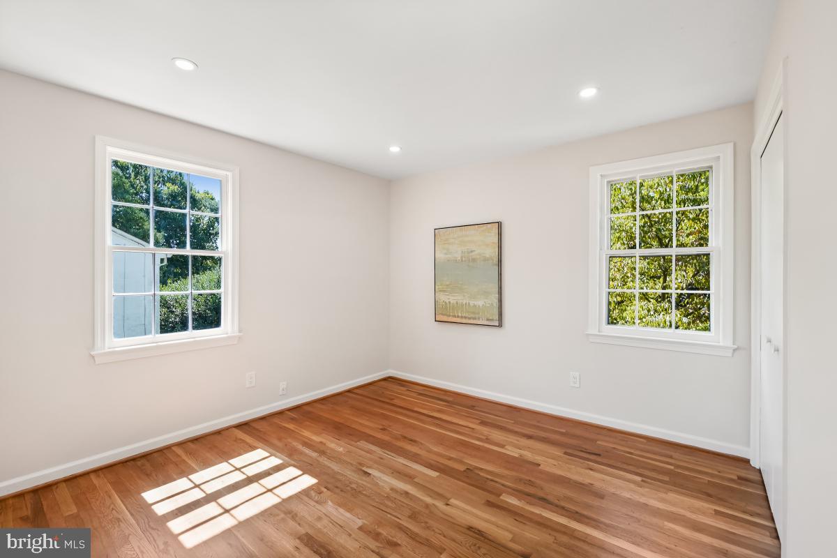 ROCKVILLE ESTATES - Residential