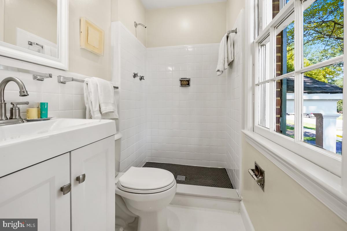 ROCKVILLE ESTATES - Residential