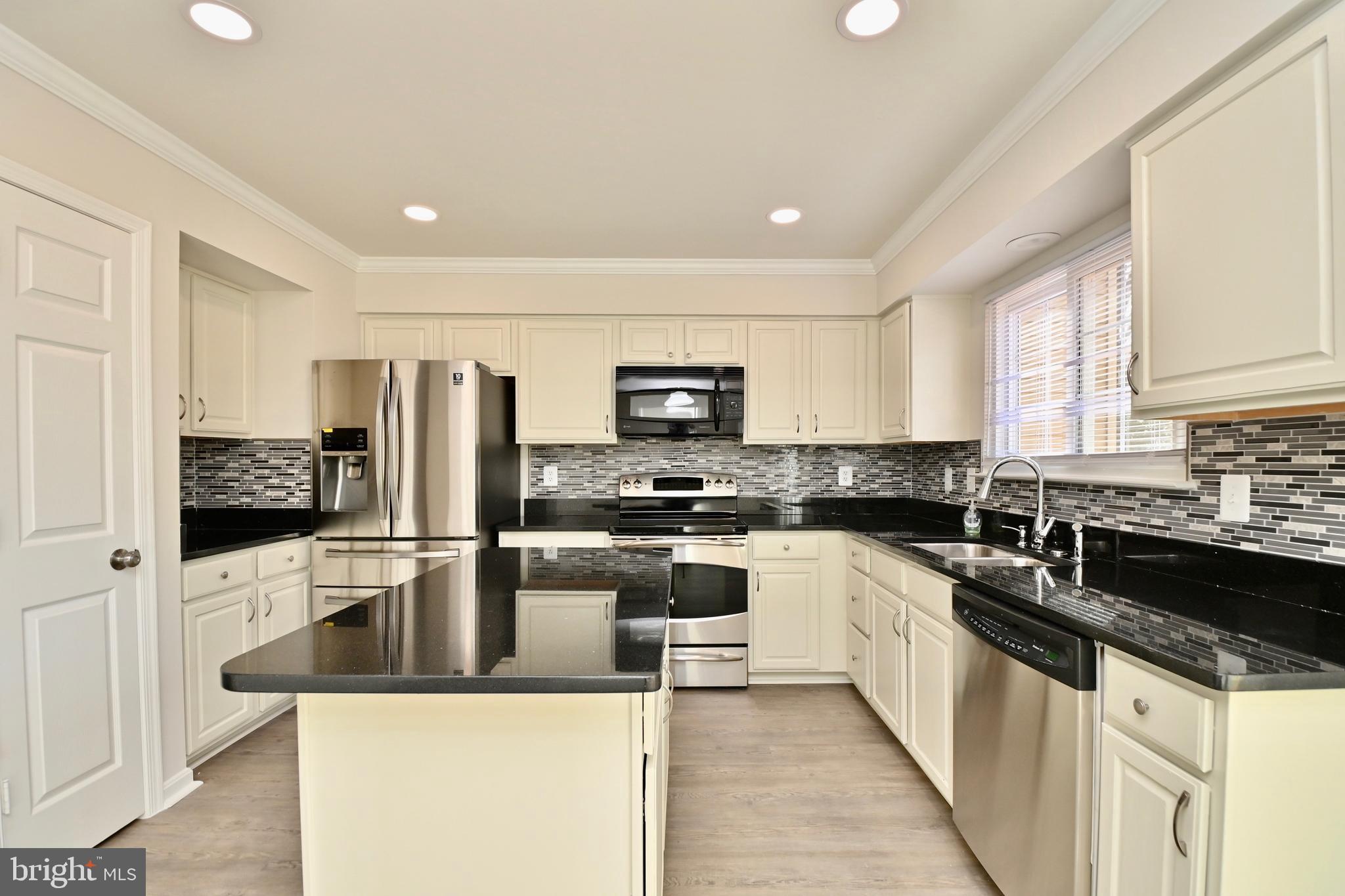 KINGSTOWNE - Residential