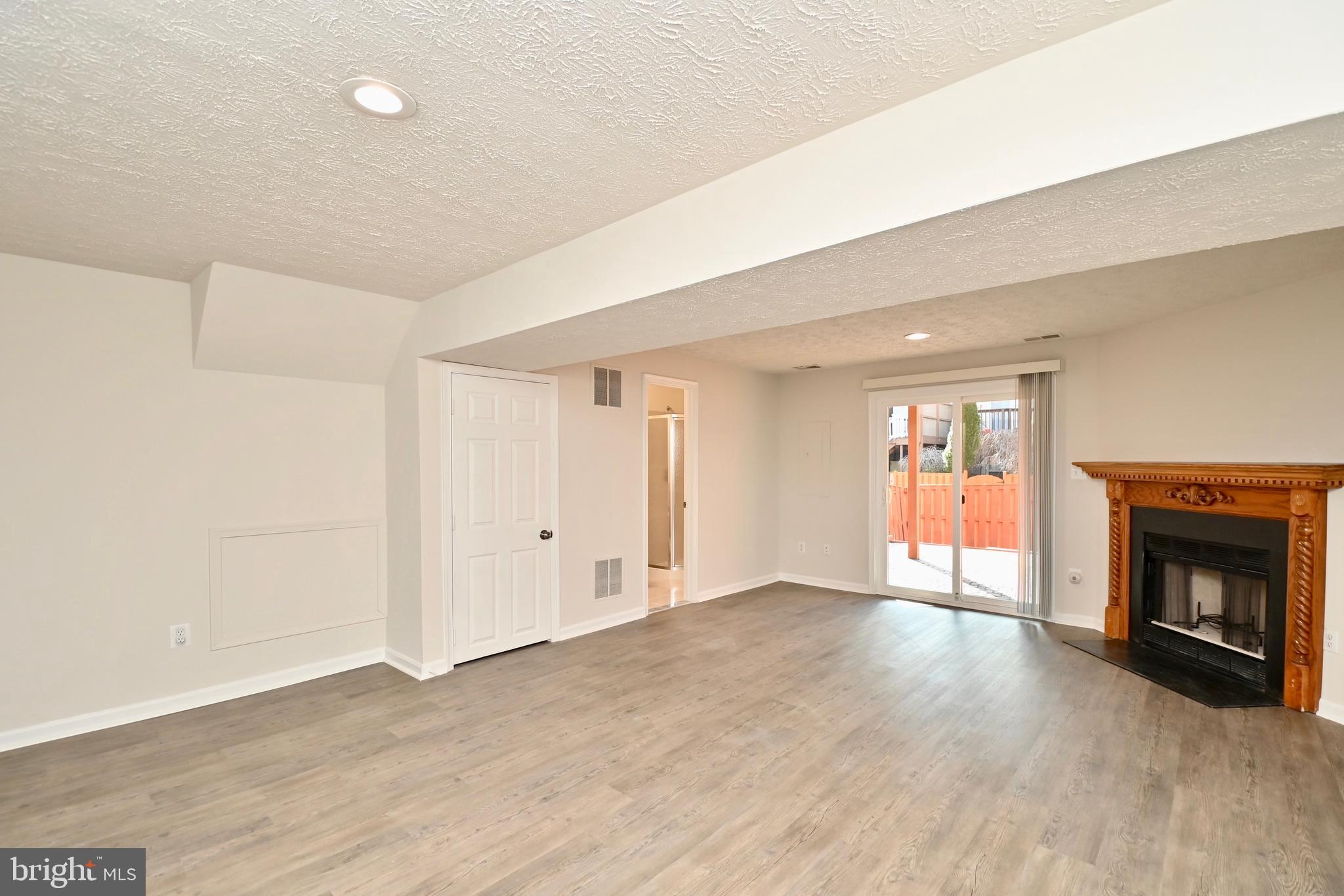 KINGSTOWNE - Residential