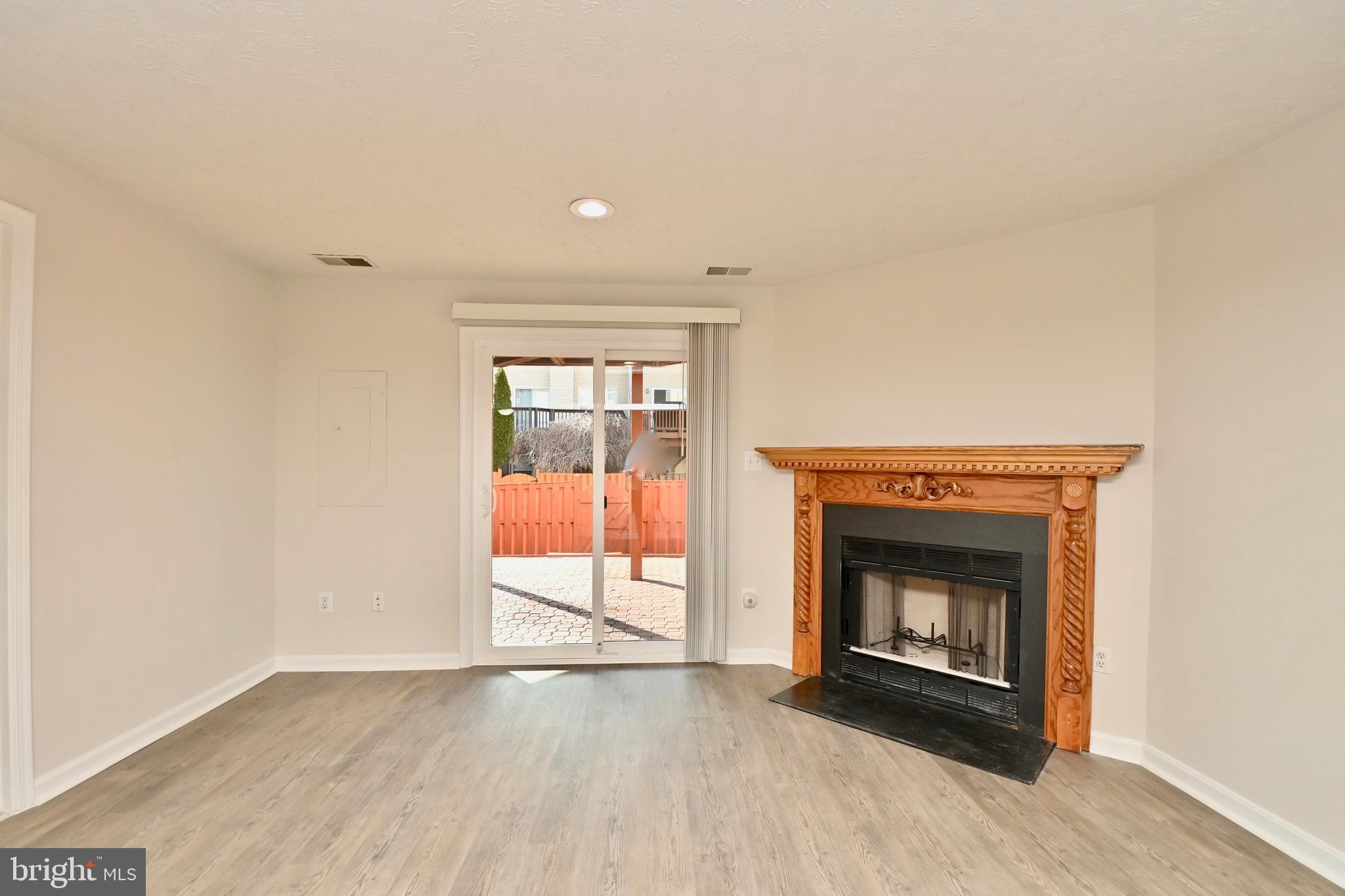 KINGSTOWNE - Residential