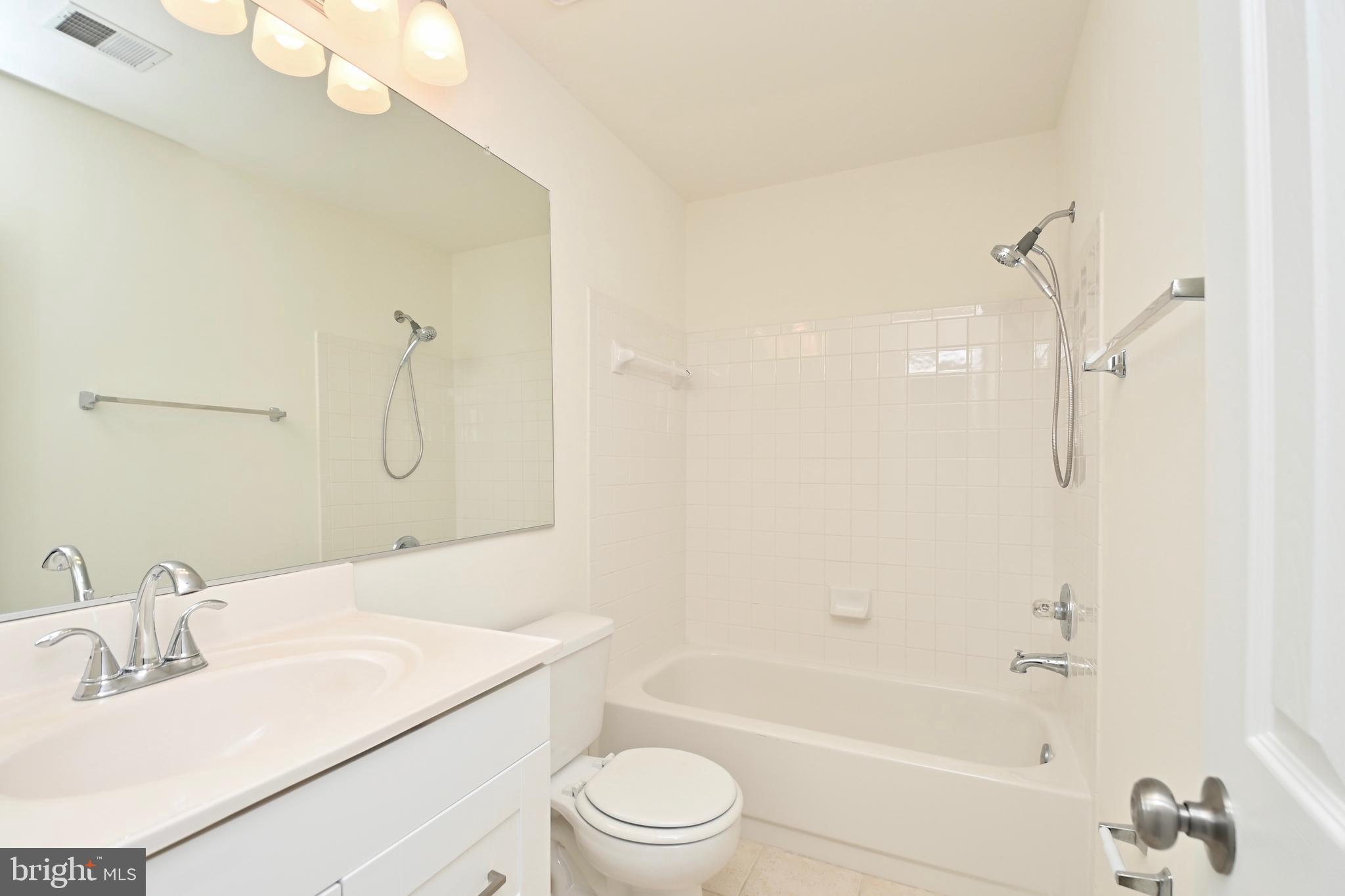 KINGSTOWNE - Residential