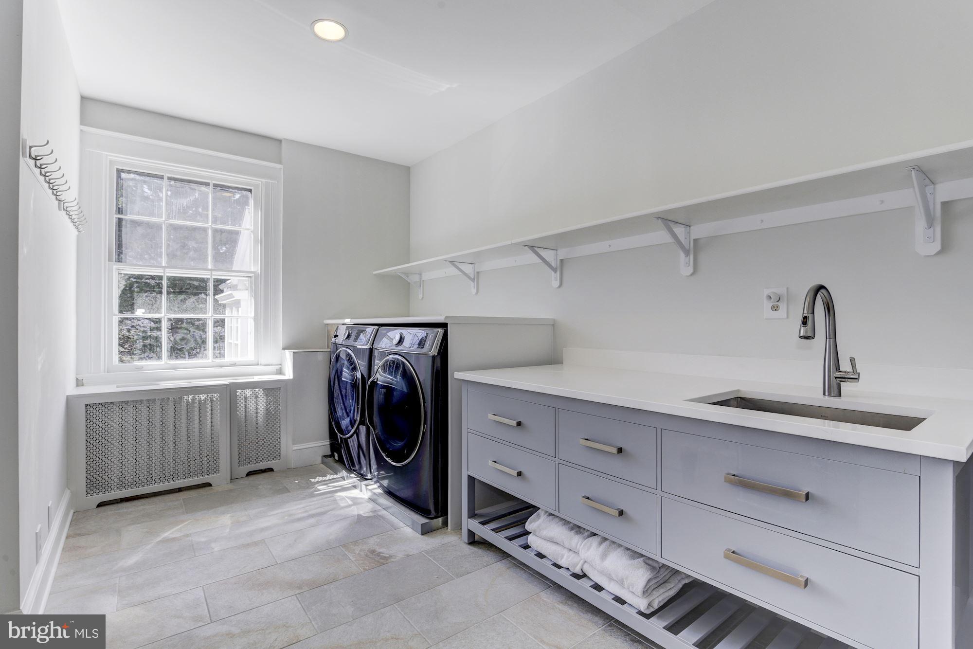 CLEVELAND PARK - Residential