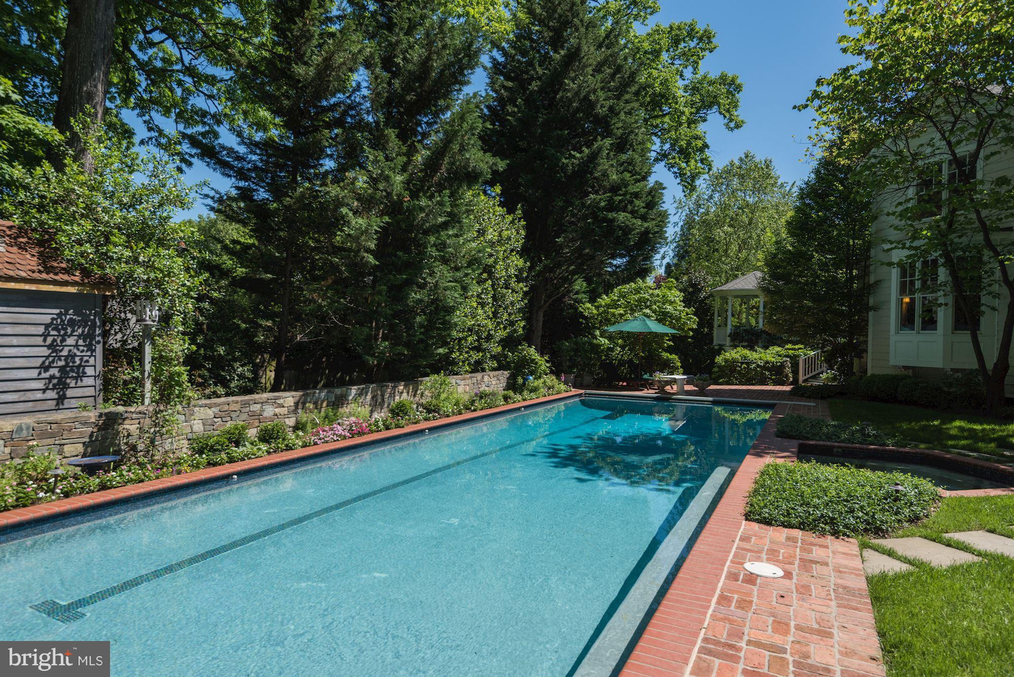 CLEVELAND PARK - Residential