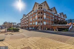 PIERSIDE AT HARBORVIEW - Residential Lease