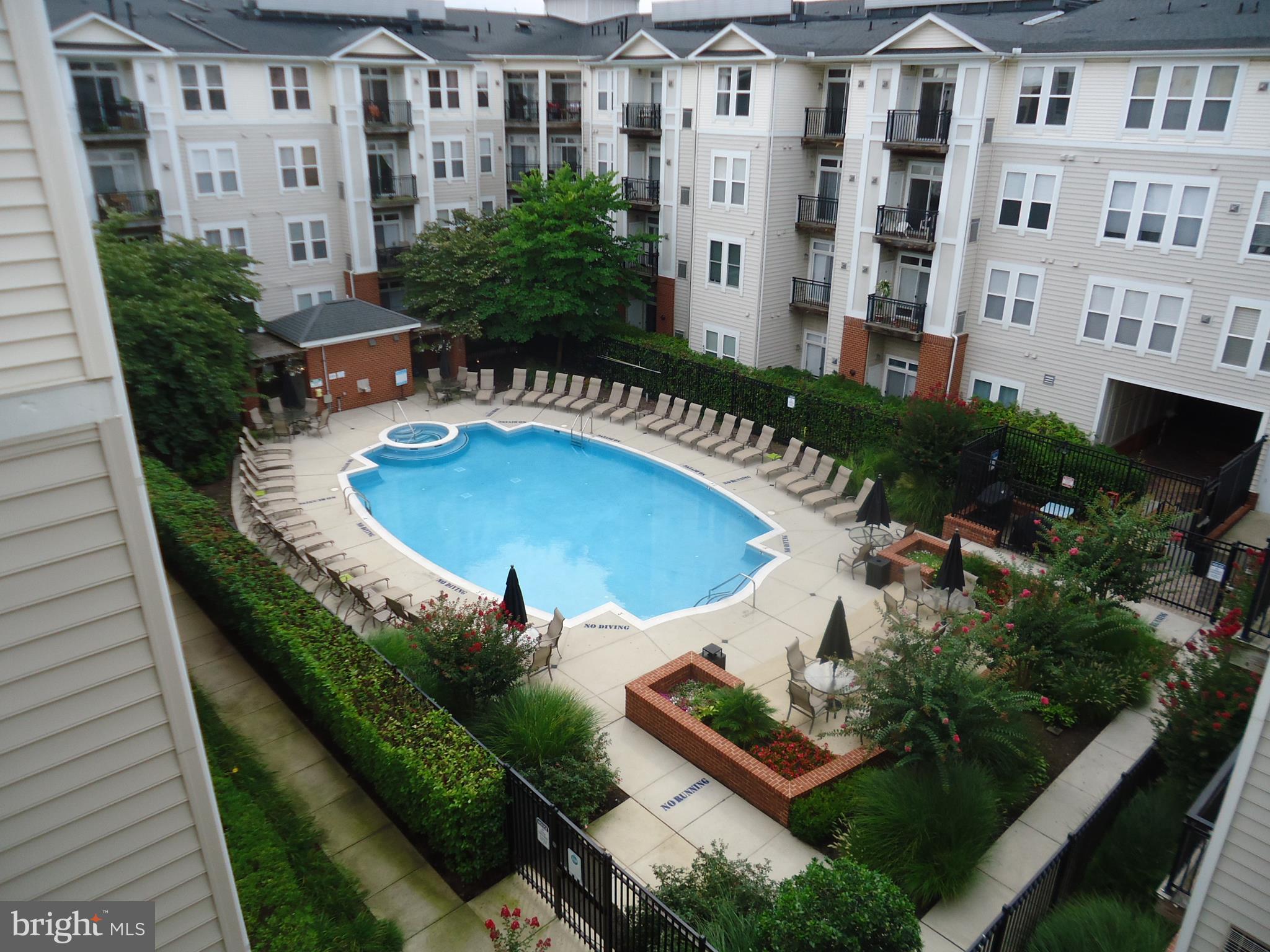 HALSTEAD AT THE METRO - Residential