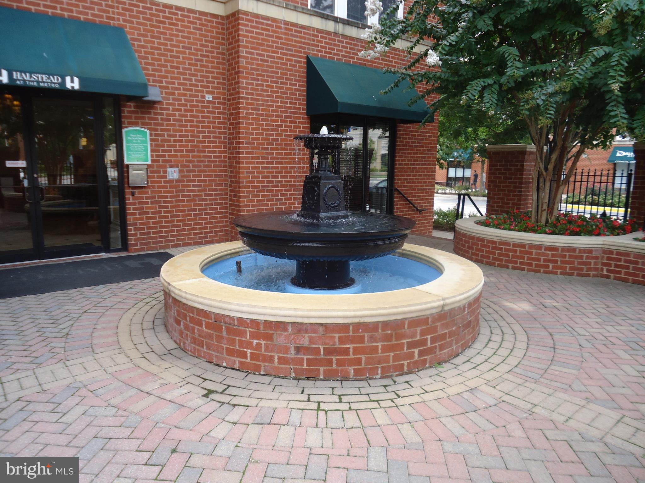 HALSTEAD AT THE METRO - Residential