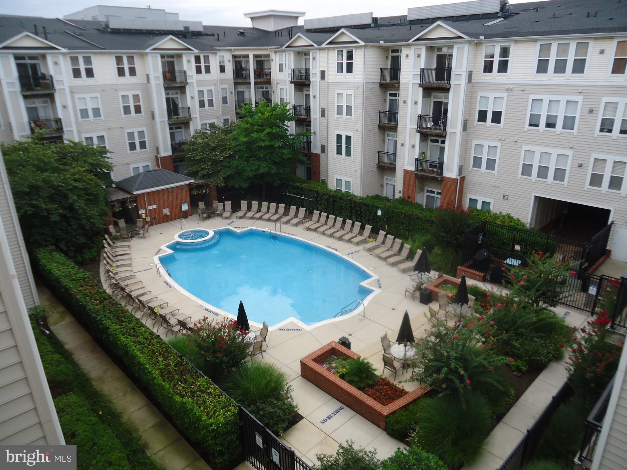 HALSTEAD AT THE METRO - Residential