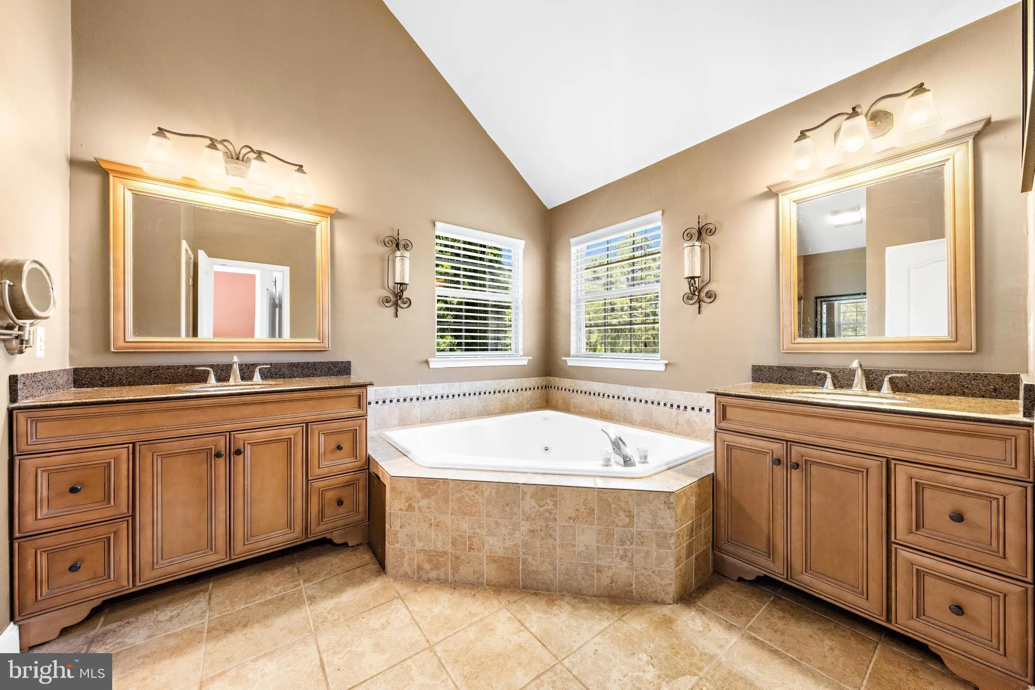 Barnegat, New Jersey 08005, United States, 4 Bedrooms Bedrooms, ,3 BathroomsBathrooms,Residential,Active,99233