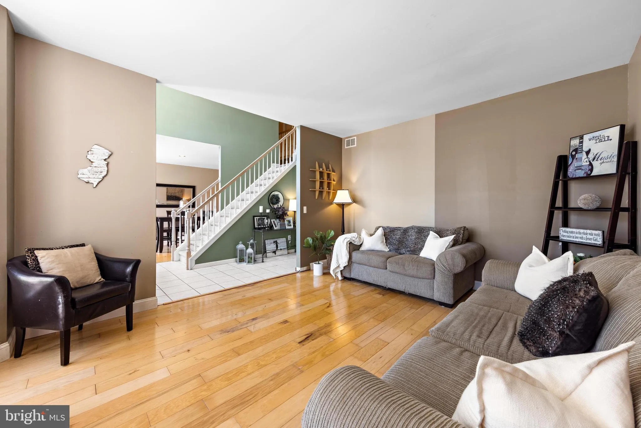 Barnegat, New Jersey 08005, United States, 4 Bedrooms Bedrooms, ,3 BathroomsBathrooms,Residential,Active,99233