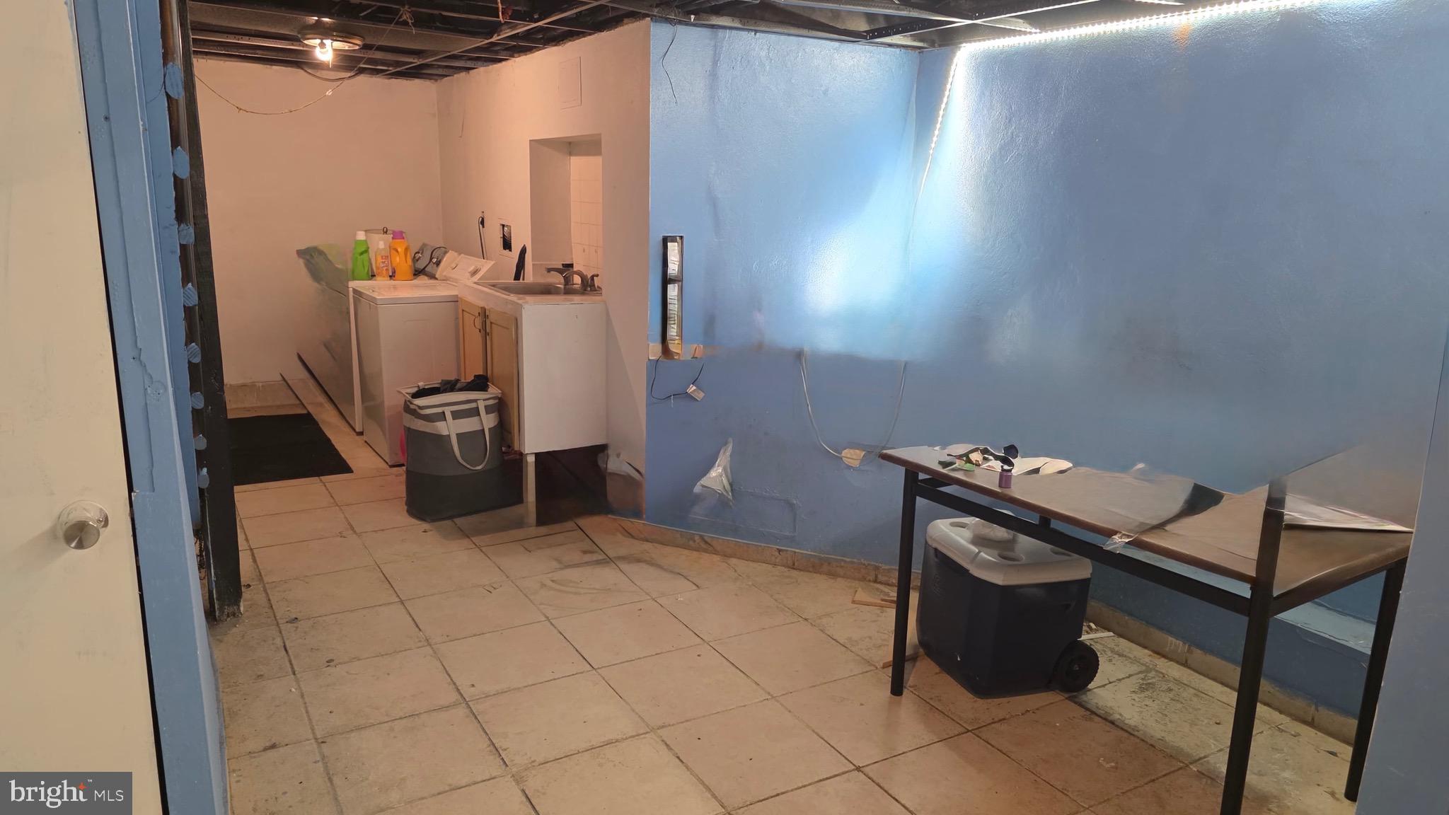 PHILADELPHIA - Residential