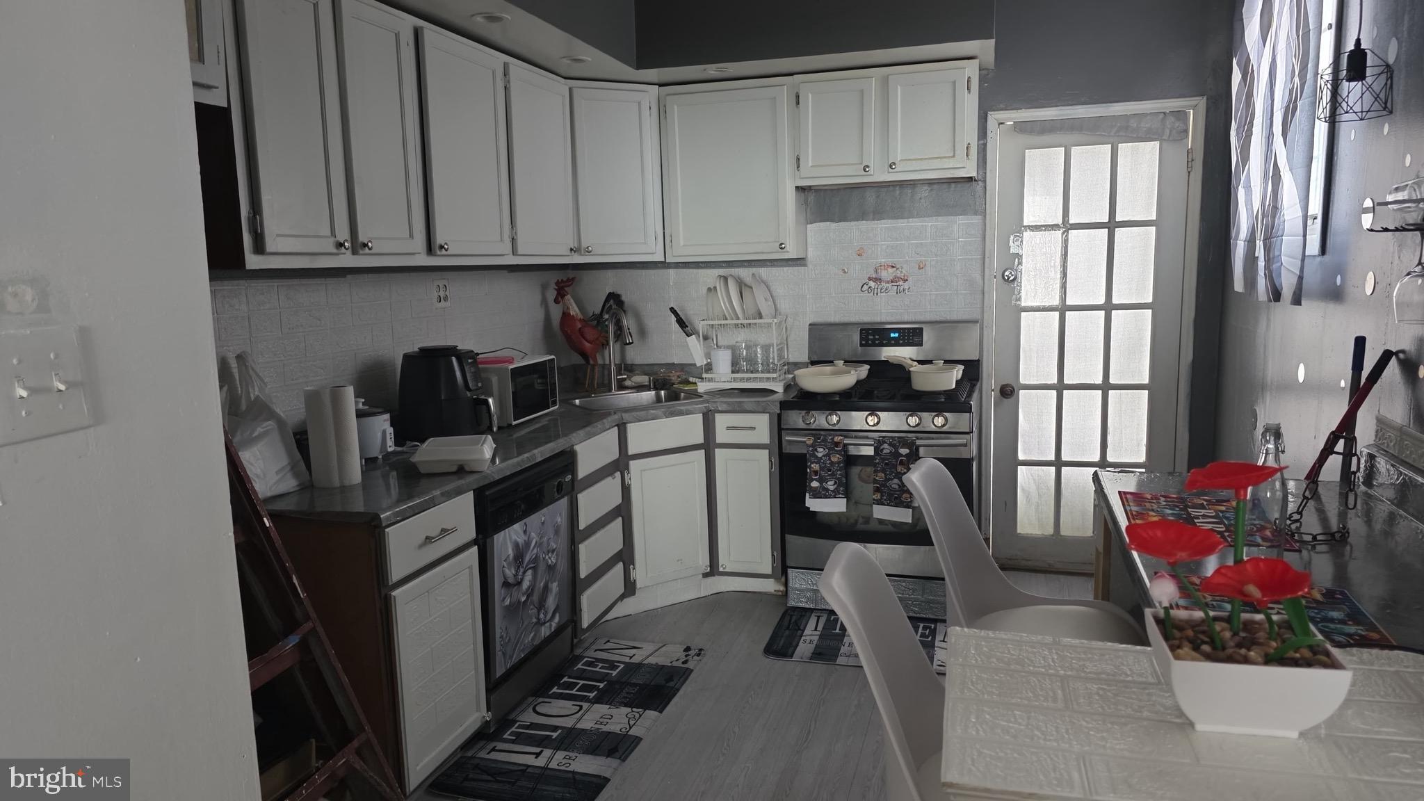 PHILADELPHIA - Residential