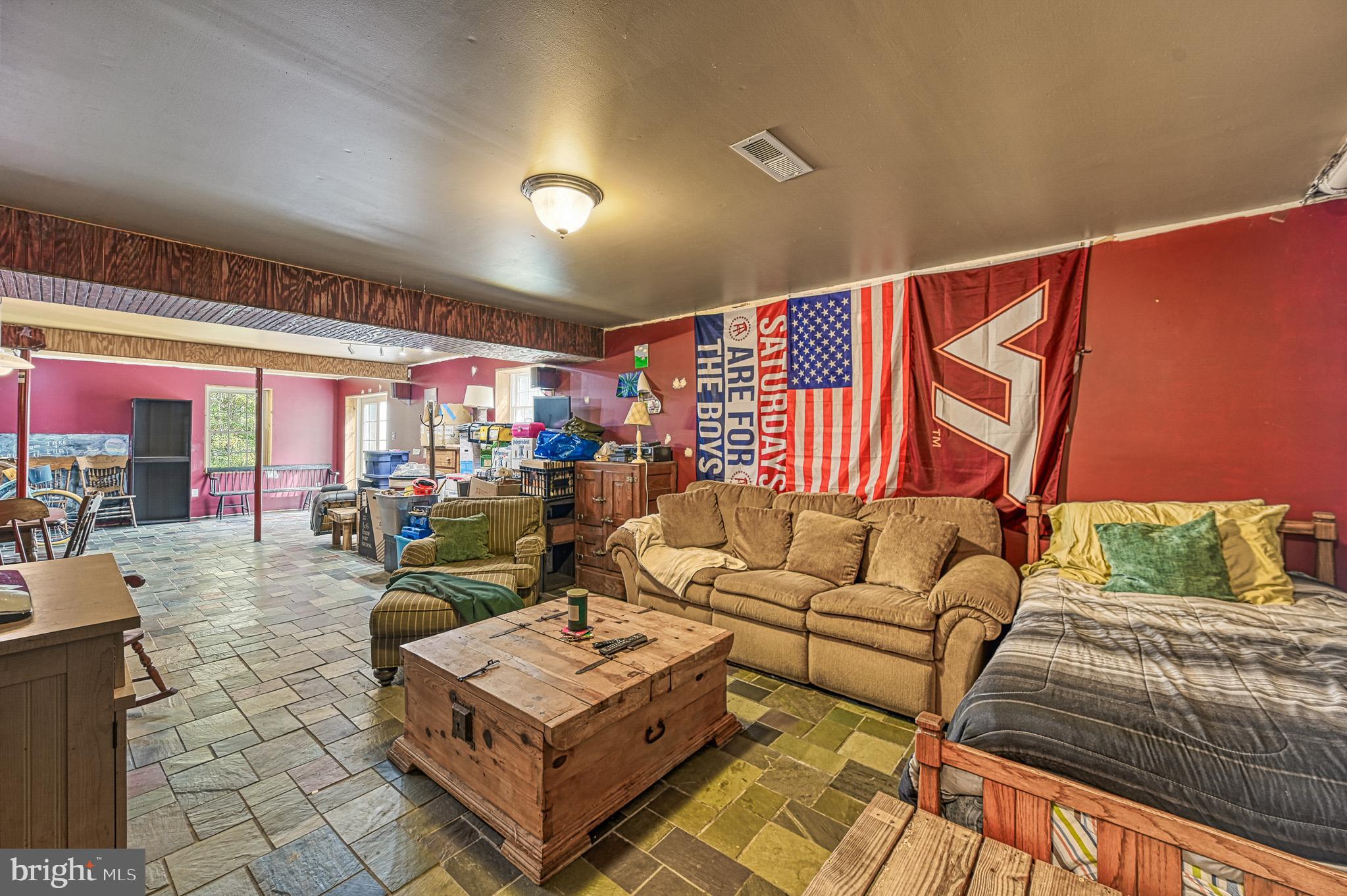 PINE HARBOUR - Residential