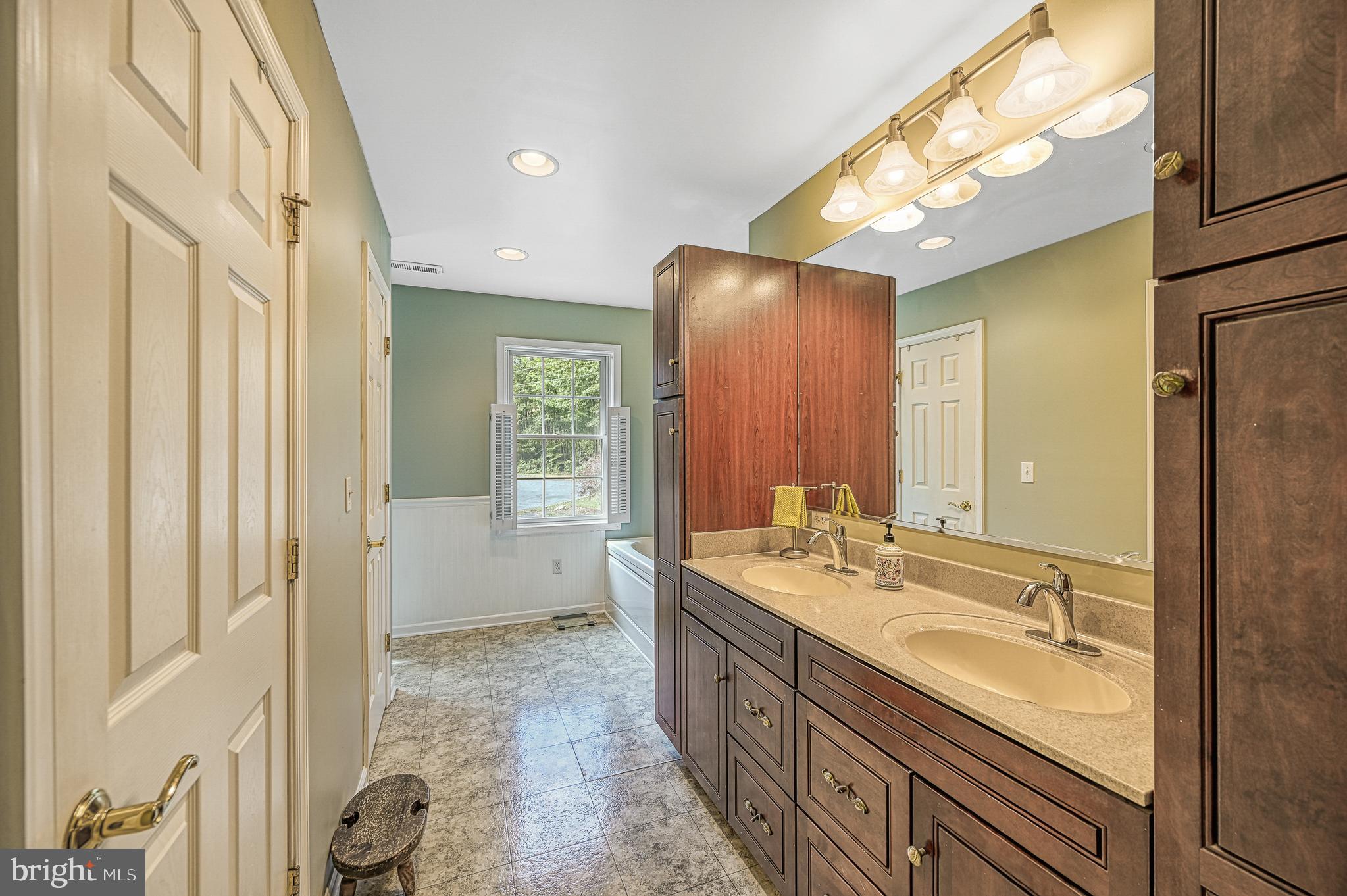 PINE HARBOUR - Residential