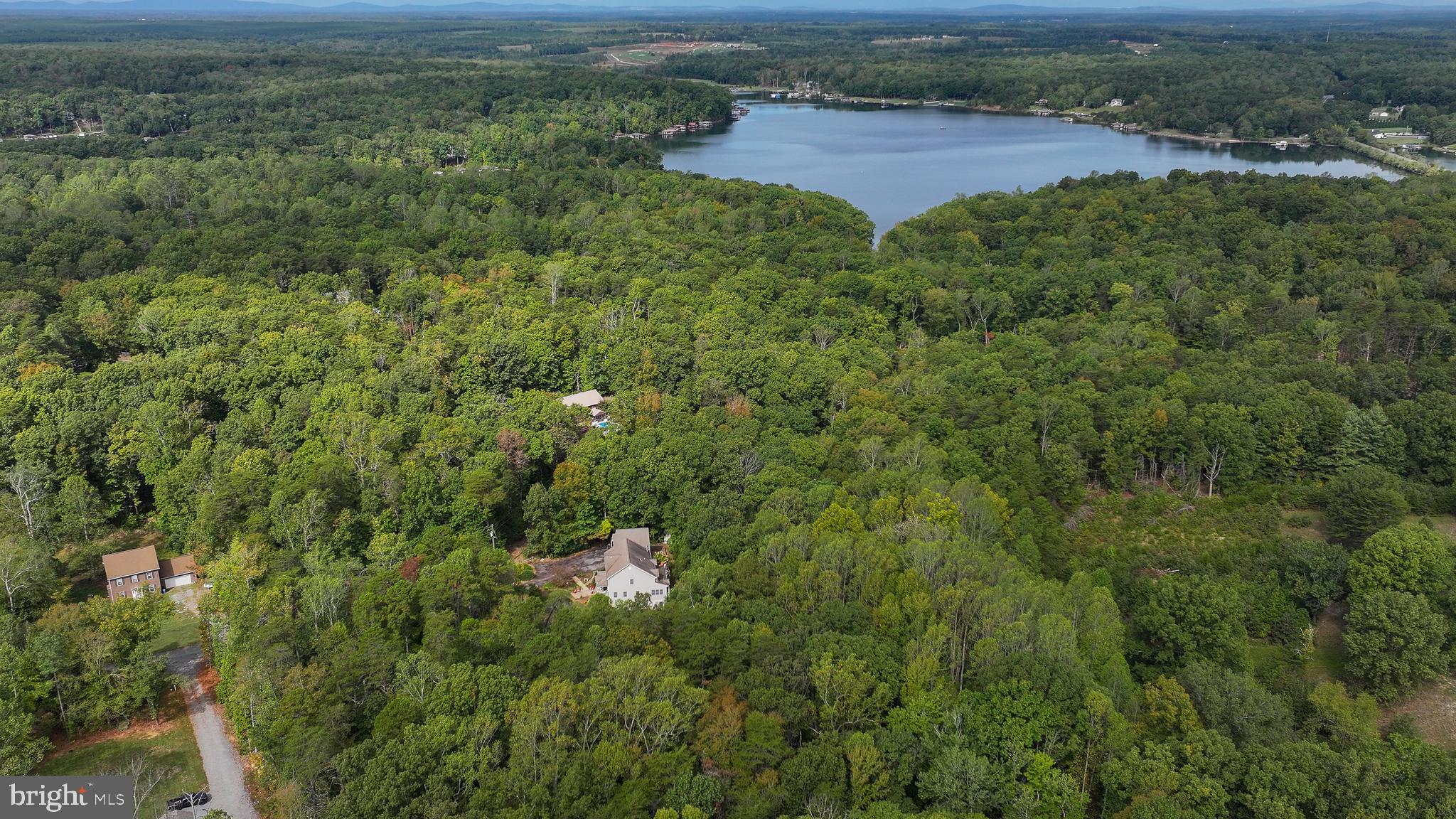 PINE HARBOUR - Residential