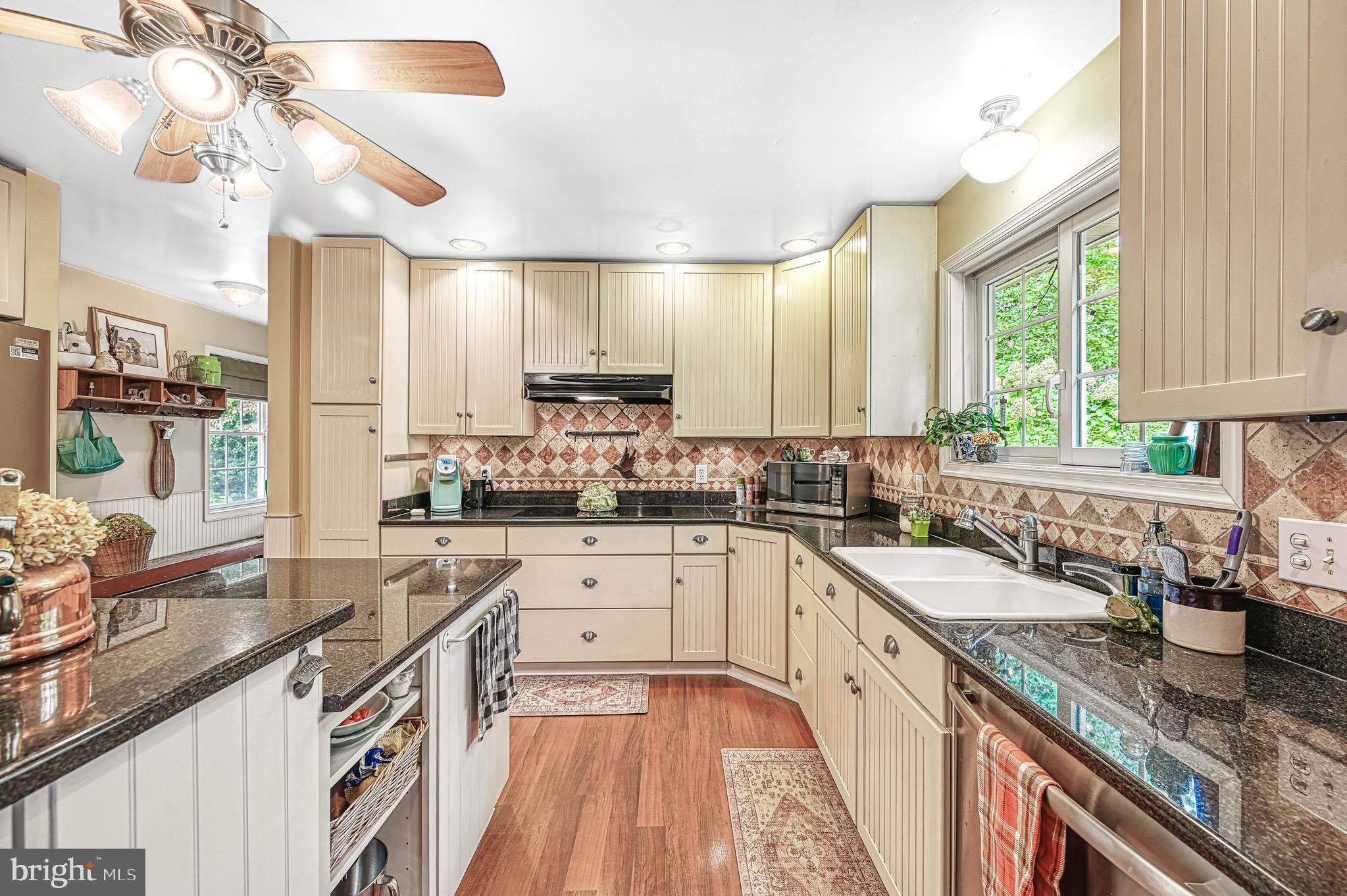 PINE HARBOUR - Residential