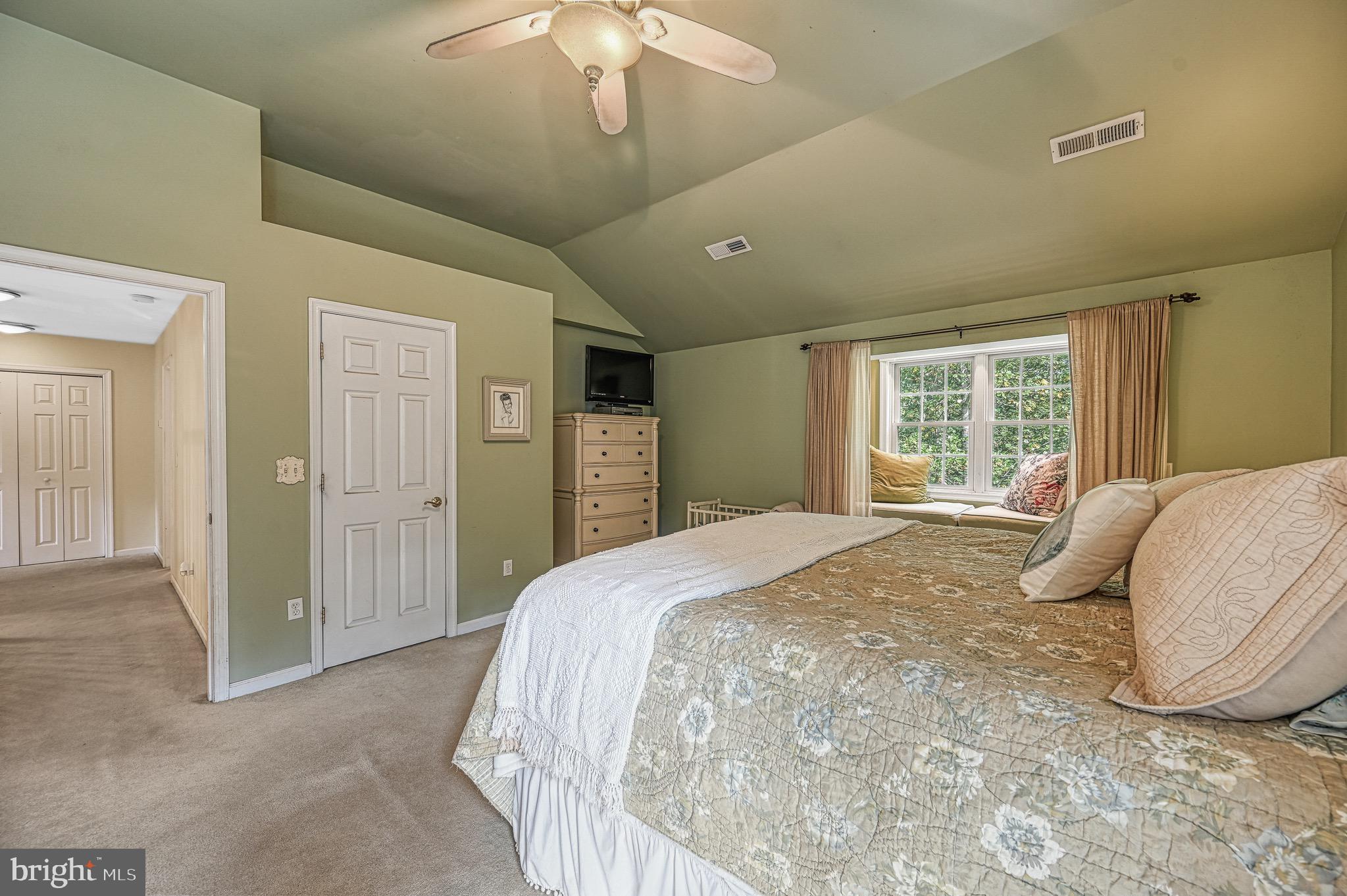 PINE HARBOUR - Residential