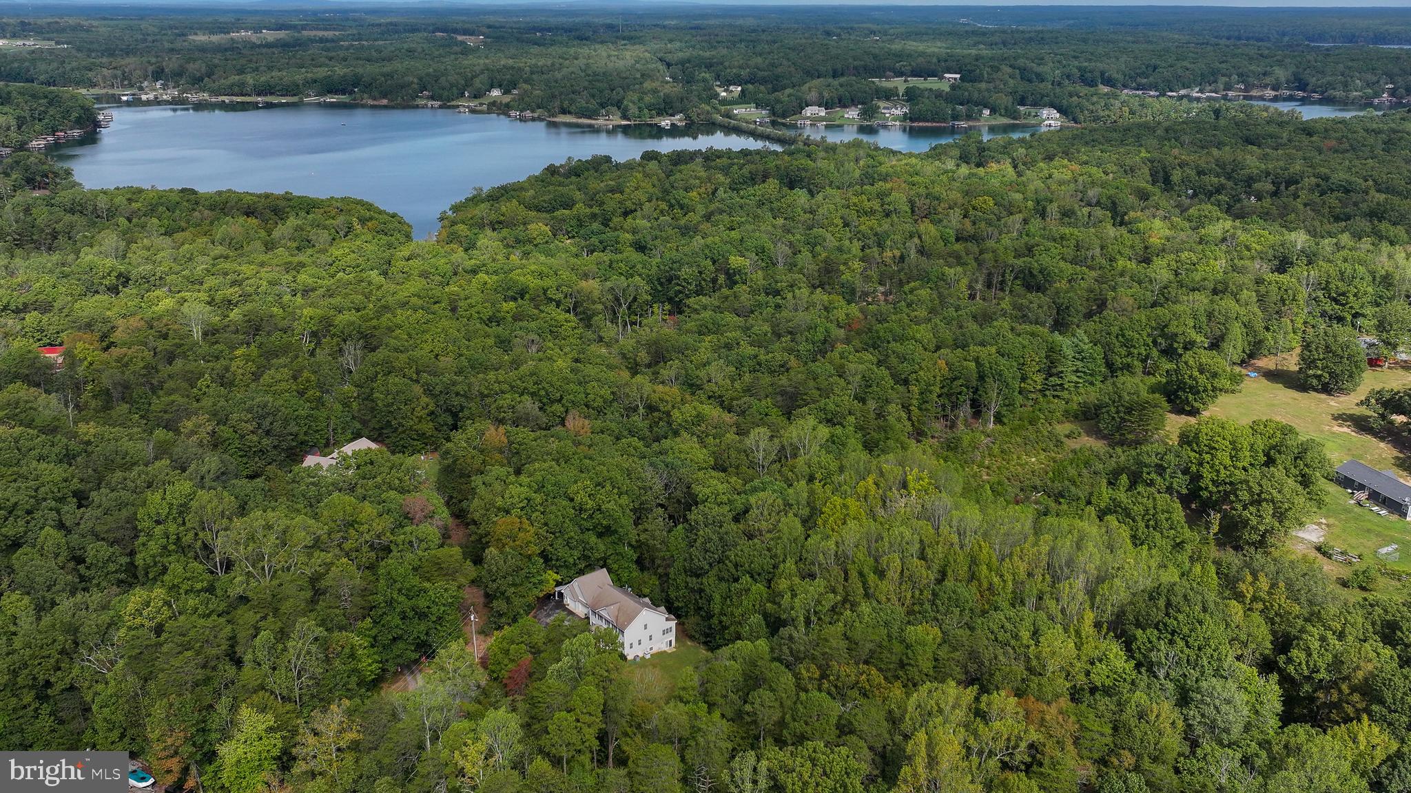 PINE HARBOUR - Residential