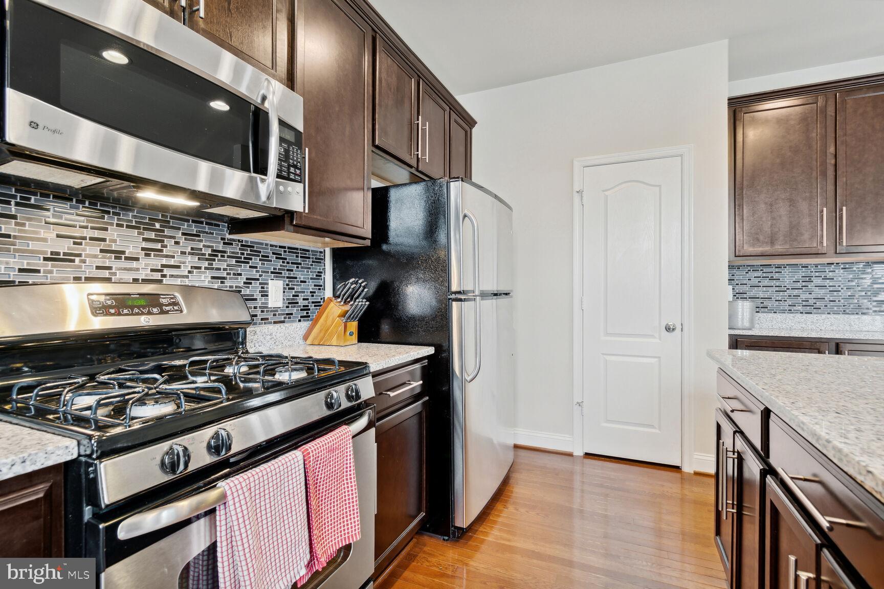 LAYHILL OVERLOOK - Residential