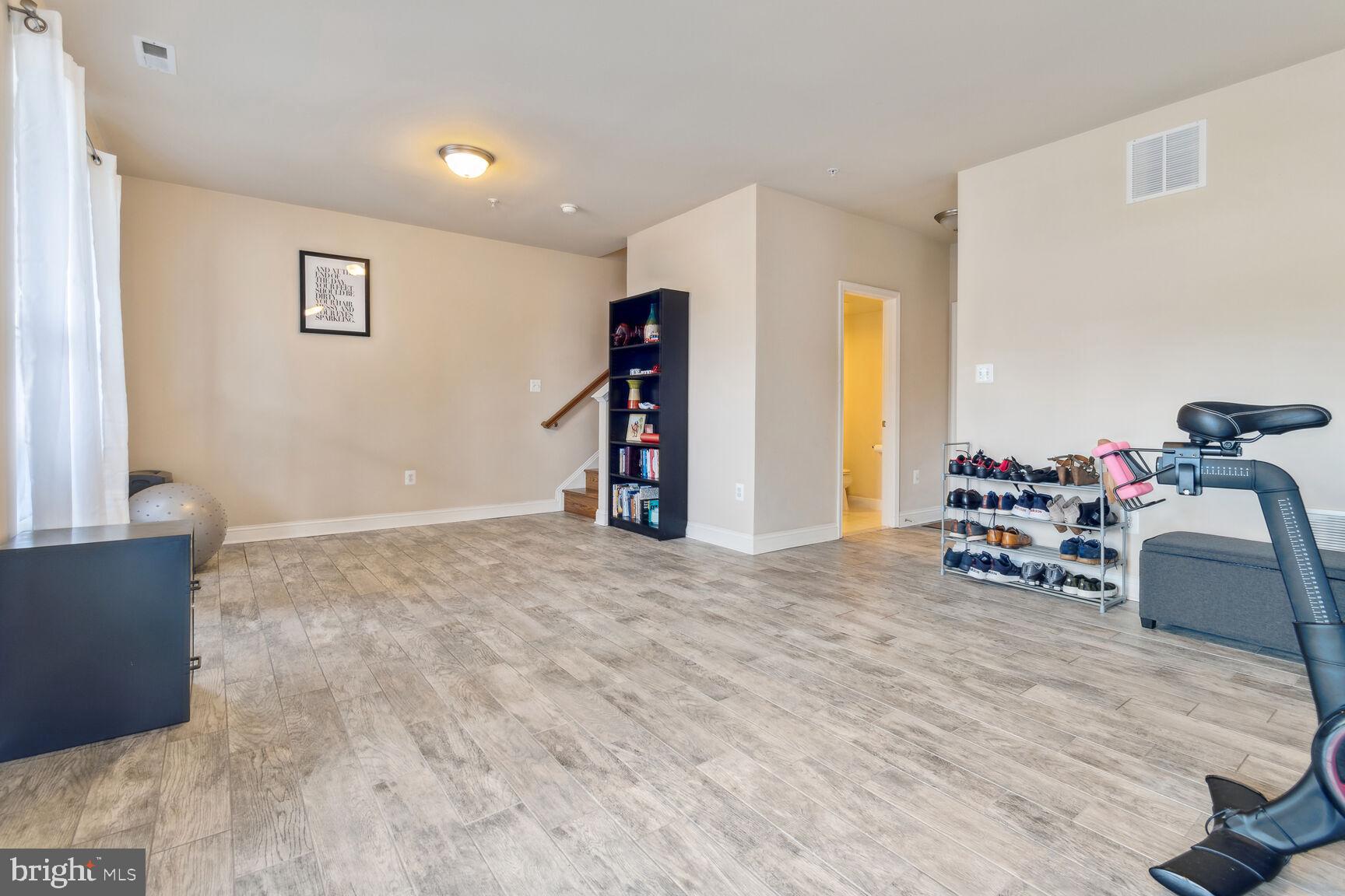 LAYHILL OVERLOOK - Residential