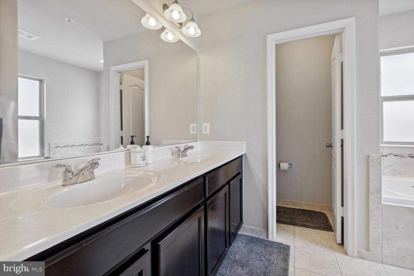 LAYHILL OVERLOOK - Residential