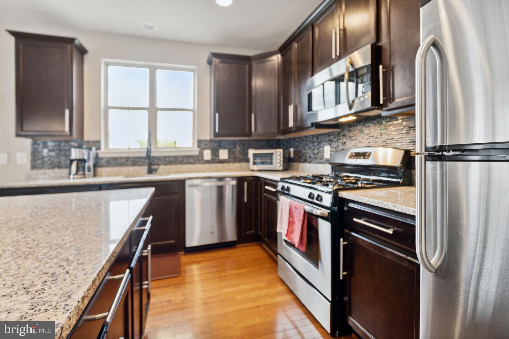 LAYHILL OVERLOOK - Residential