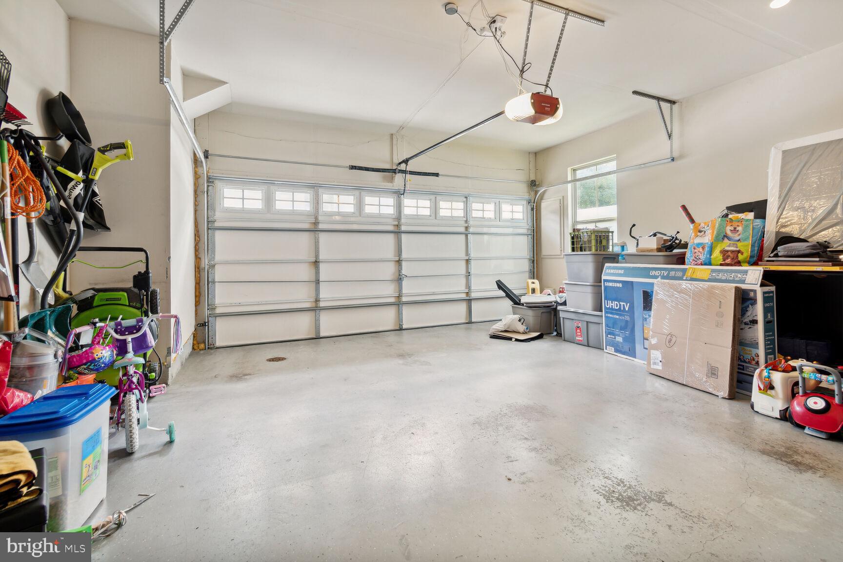 LAYHILL OVERLOOK - Residential