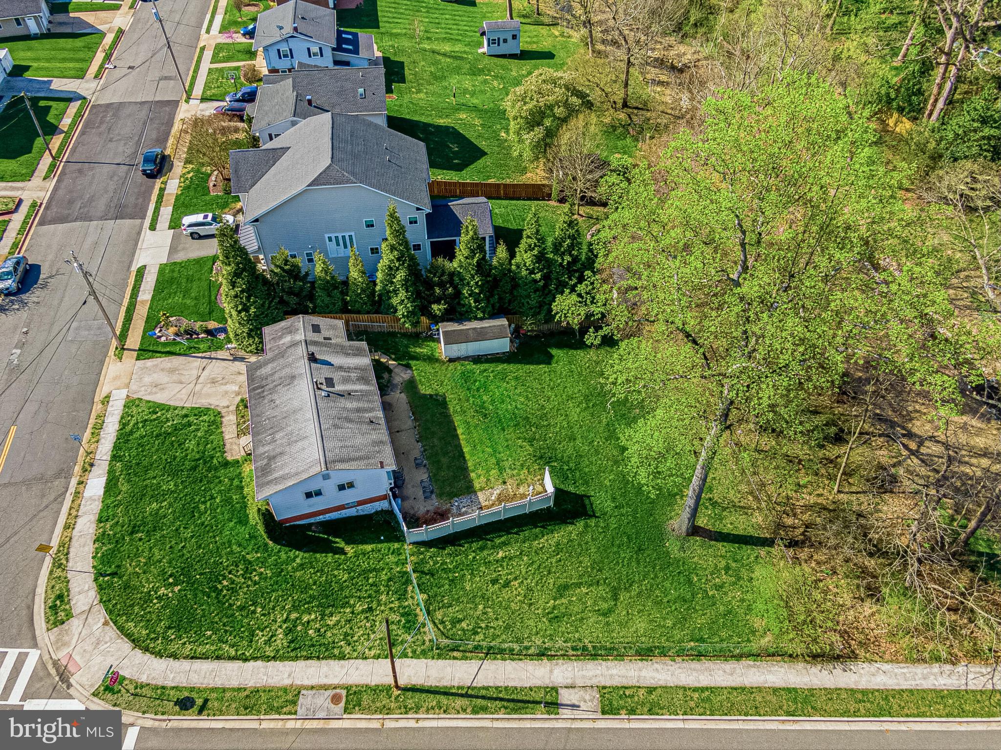 VIENNA WOODS - Residential