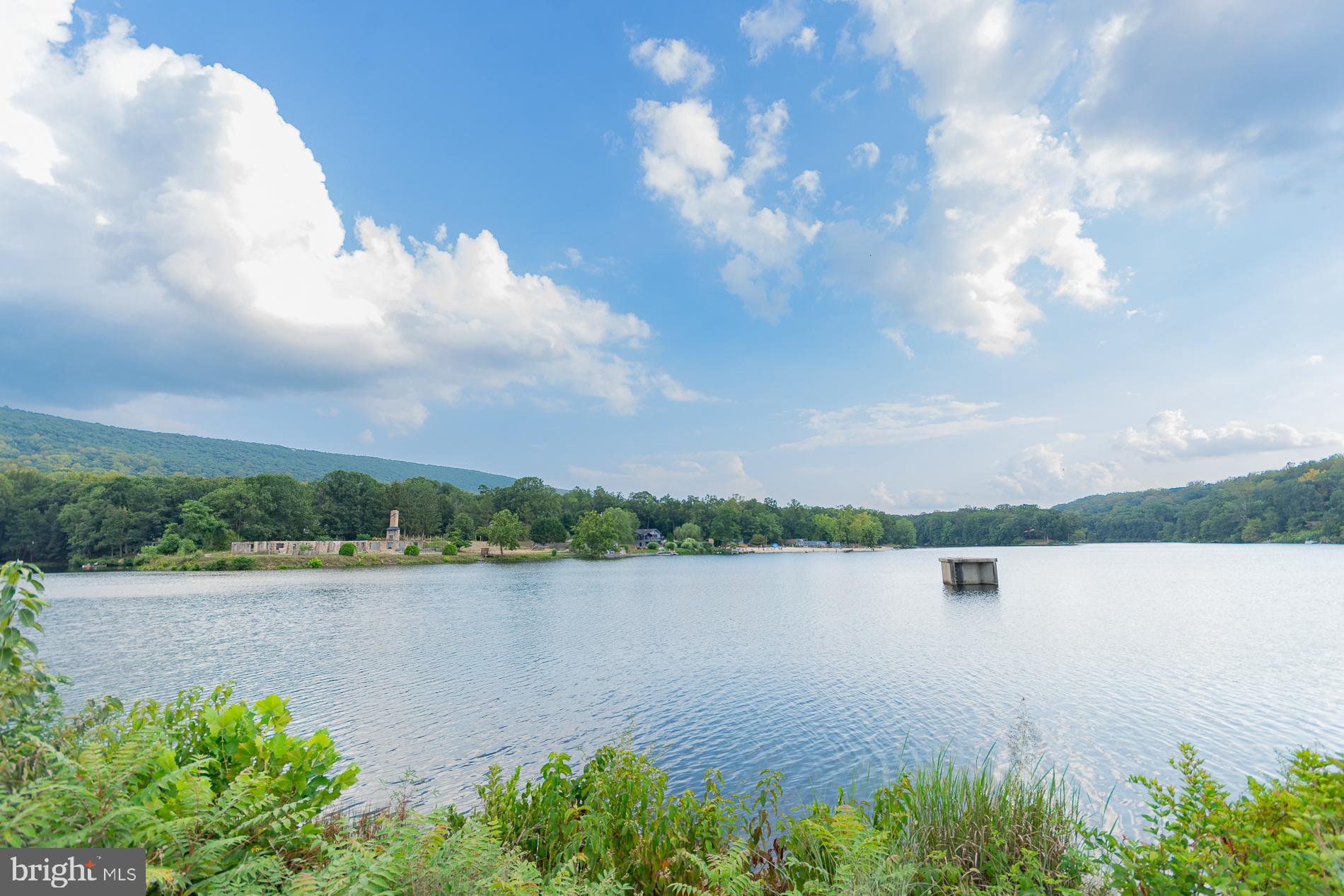 271 MOONSHINE LANE