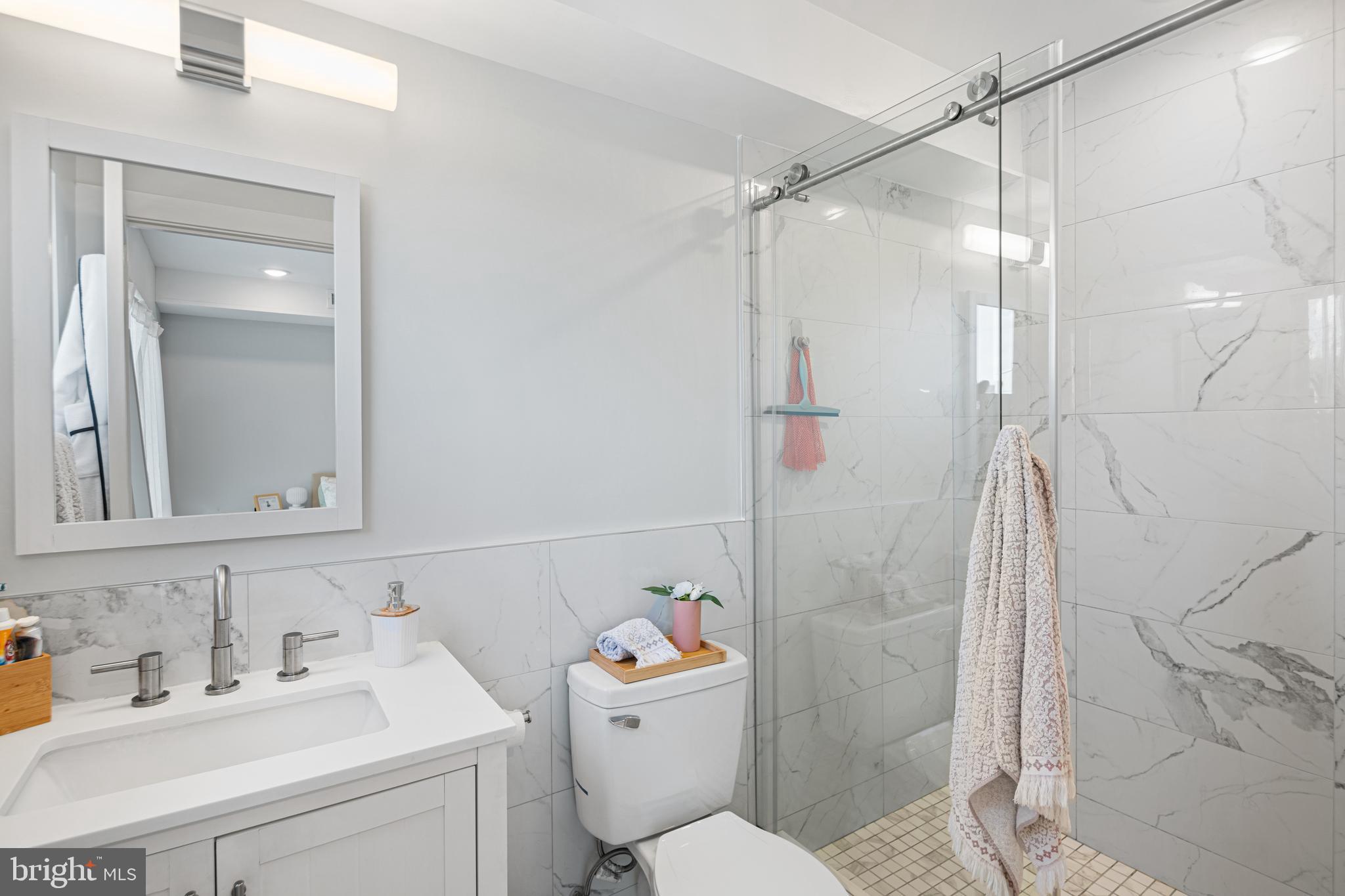 EAST KENSINGTON - Residential Income