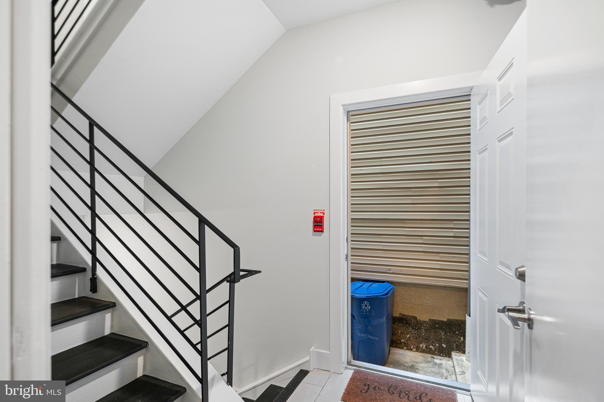 EAST KENSINGTON - Residential Income