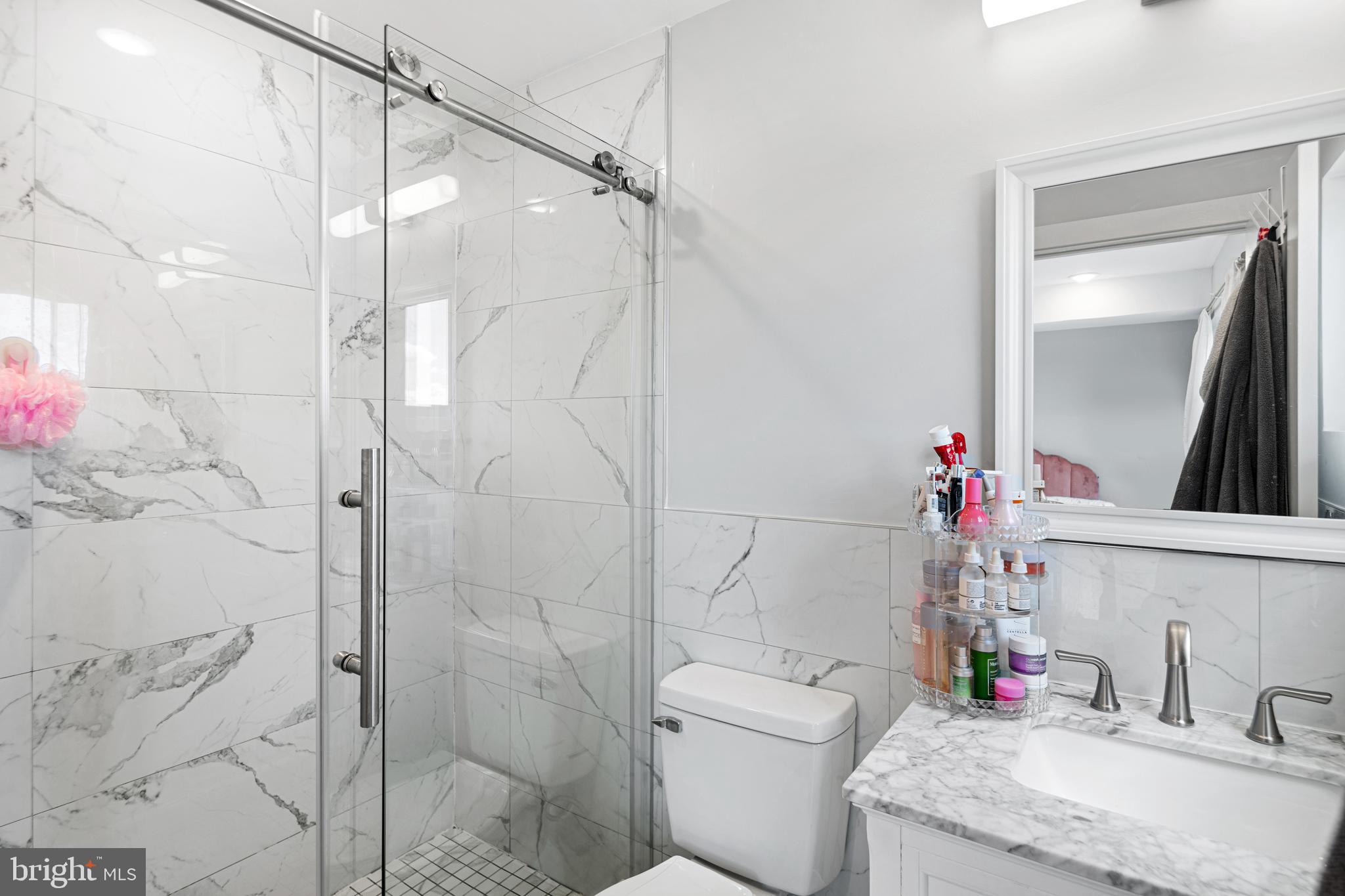 EAST KENSINGTON - Residential Income