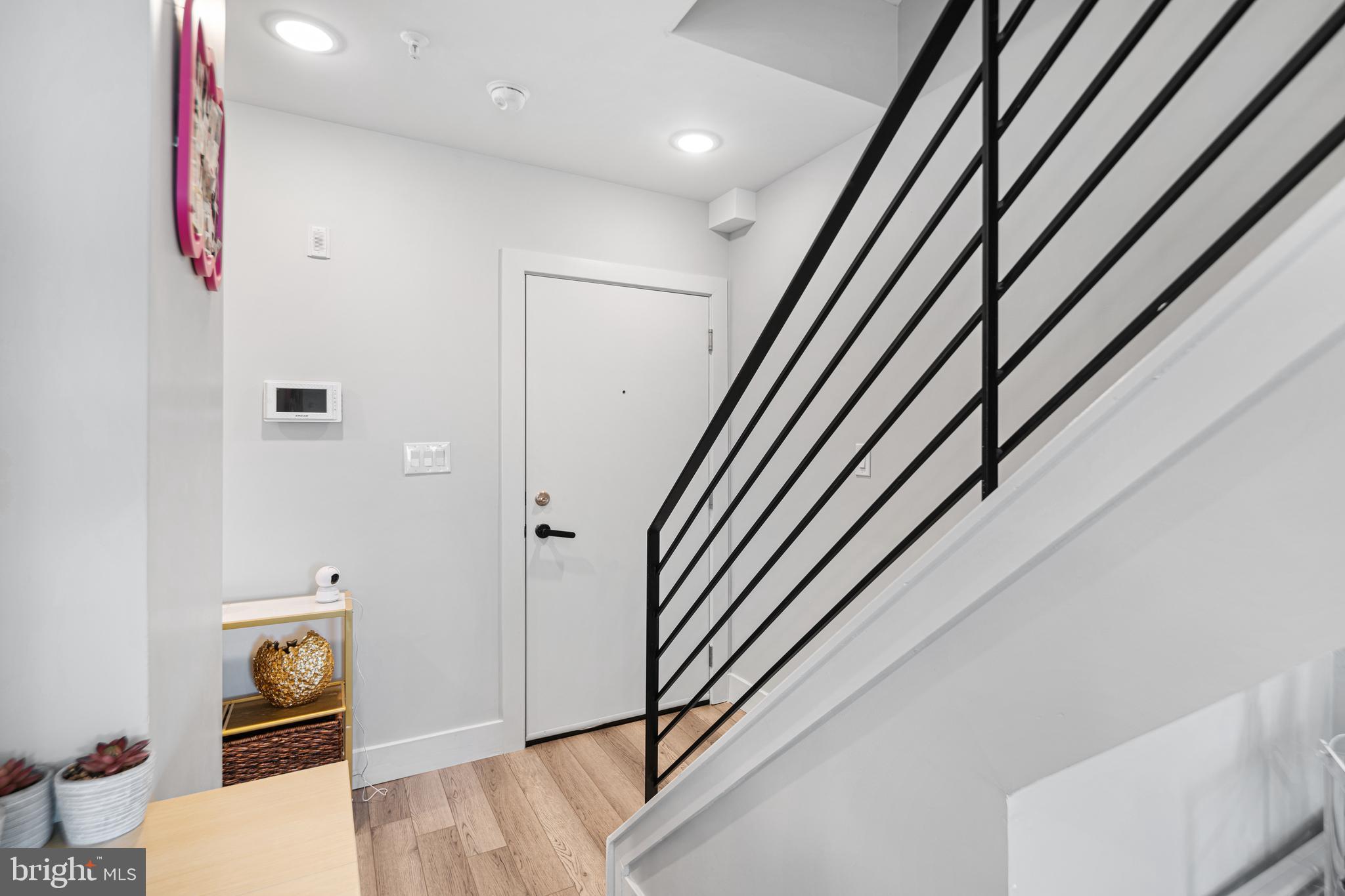 EAST KENSINGTON - Residential Income