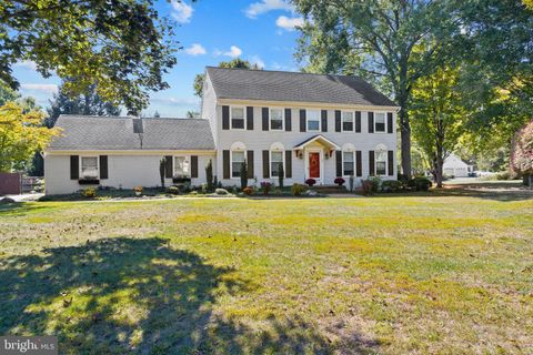 2 CHAMBERS COURT ROBBINSVILLE NJ 08691